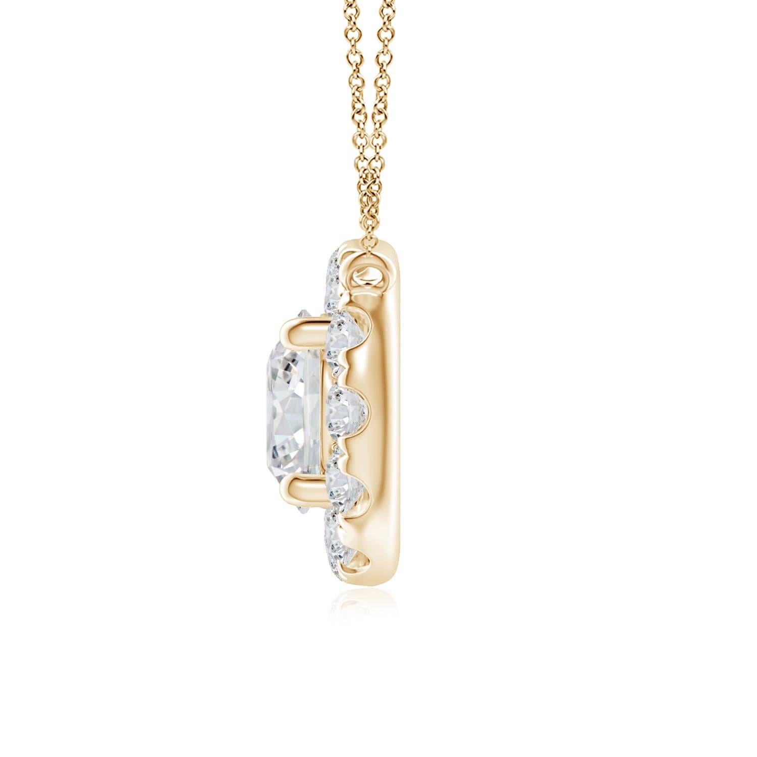 With a round diamond at the core and a halo encircling it, this diamond pendant necklace is a glittering marvel. It gives off the illusion of a sparkling star and looks extravagantly elegant. A 14K yellow gold halo pendant necklace finished with