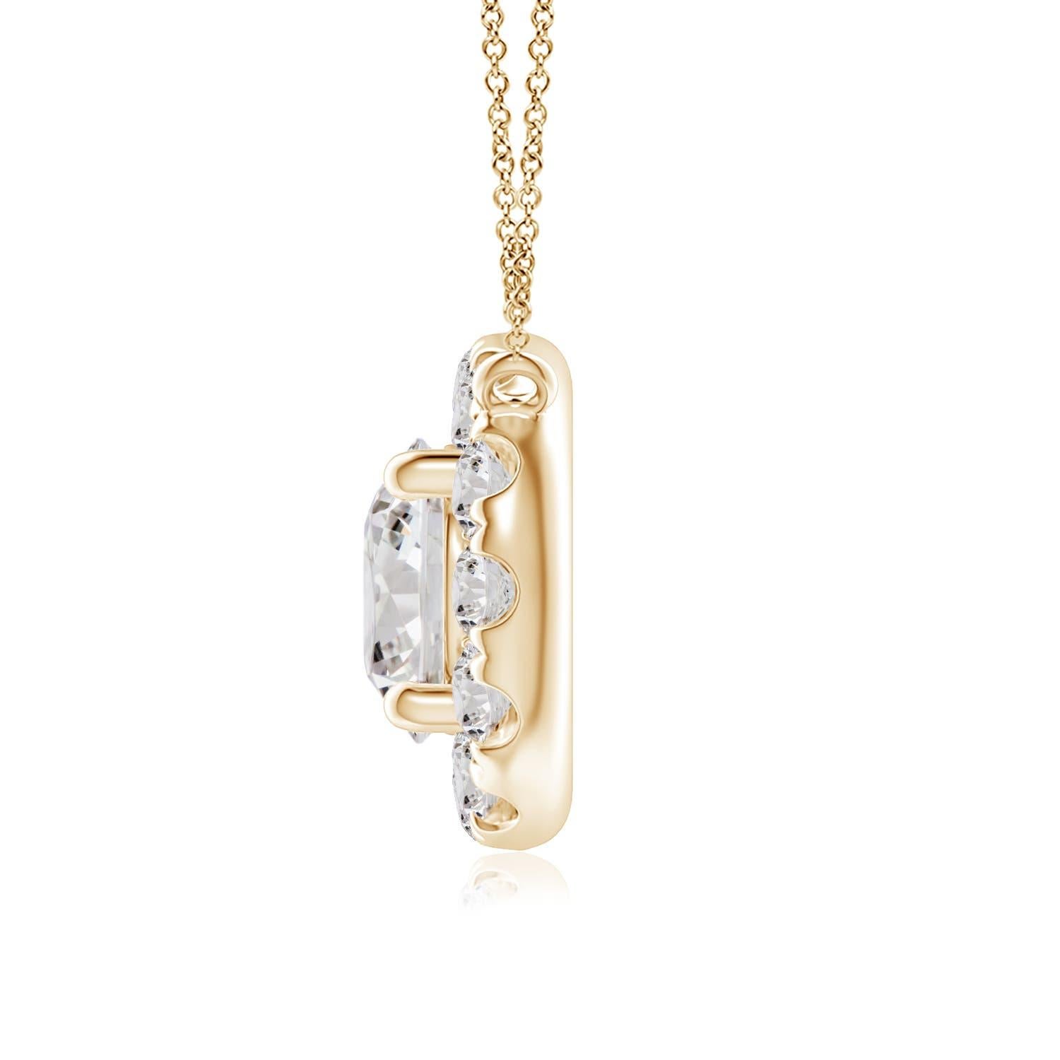 With a round diamond at the core and a halo encircling it, this diamond pendant necklace is a glittering marvel. It gives off the illusion of a sparkling star and looks extravagantly elegant. A 14K yellow gold halo pendant necklace finished with