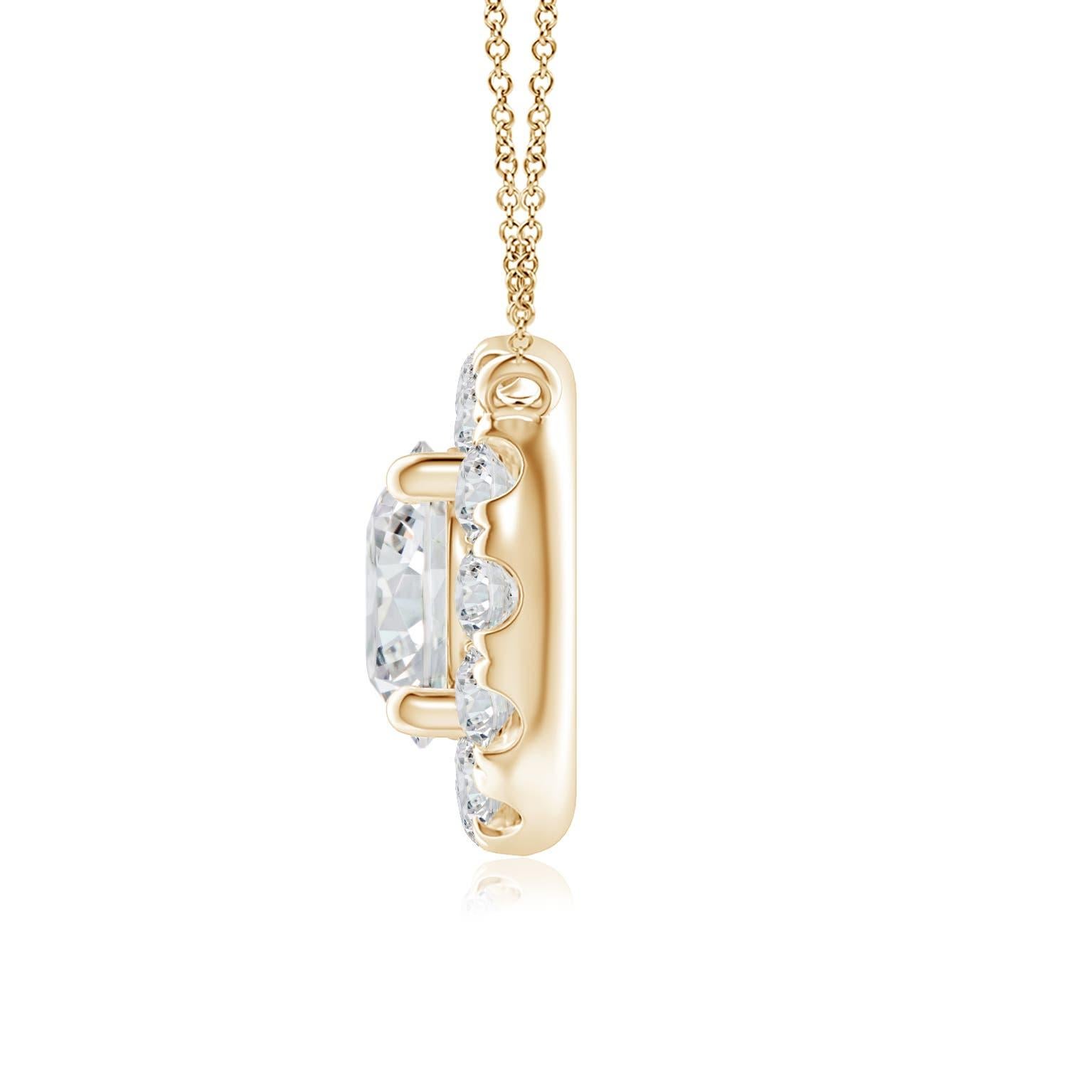 With a round diamond at the core and a halo encircling it, this diamond pendant necklace is a glittering marvel. It gives off the illusion of a sparkling star and looks extravagantly elegant. A 14K yellow gold halo pendant necklace finished with