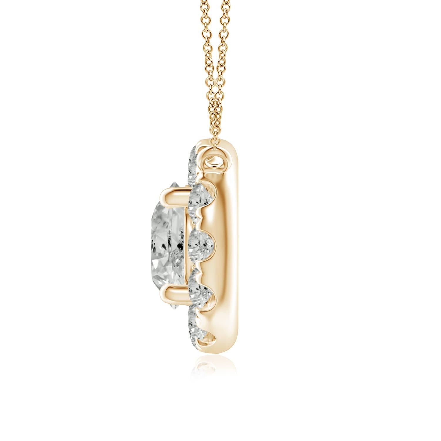 With a round diamond at the core and a halo encircling it, this diamond pendant necklace is a glittering marvel. It gives off the illusion of a sparkling star and looks extravagantly elegant. A 14K yellow gold halo pendant necklace finished with
