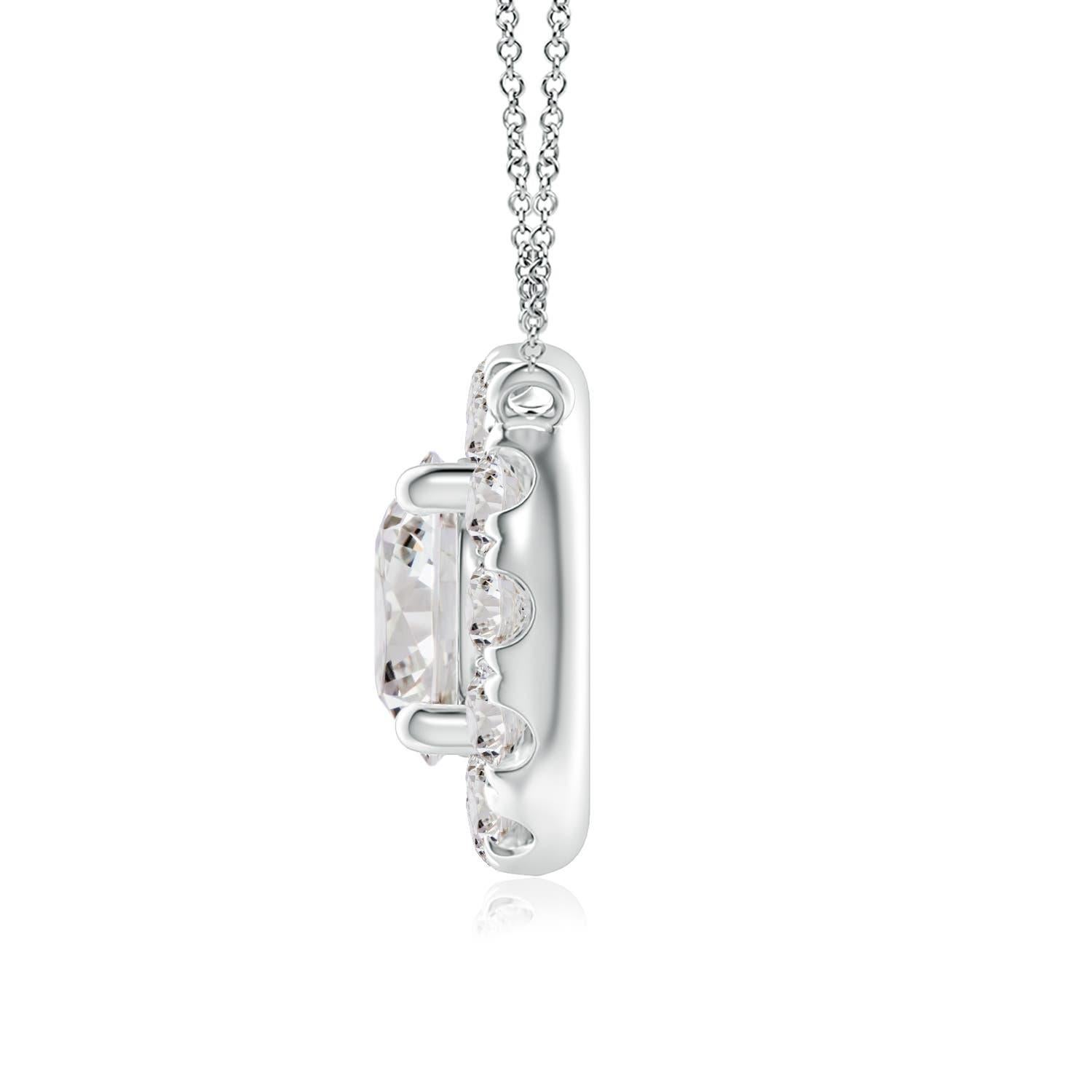 With a round diamond at the core and a halo encircling it, this diamond pendant necklace is a glittering marvel. It gives off the illusion of a sparkling star and looks extravagantly elegant. A platinum halo pendant necklace finished with perfection