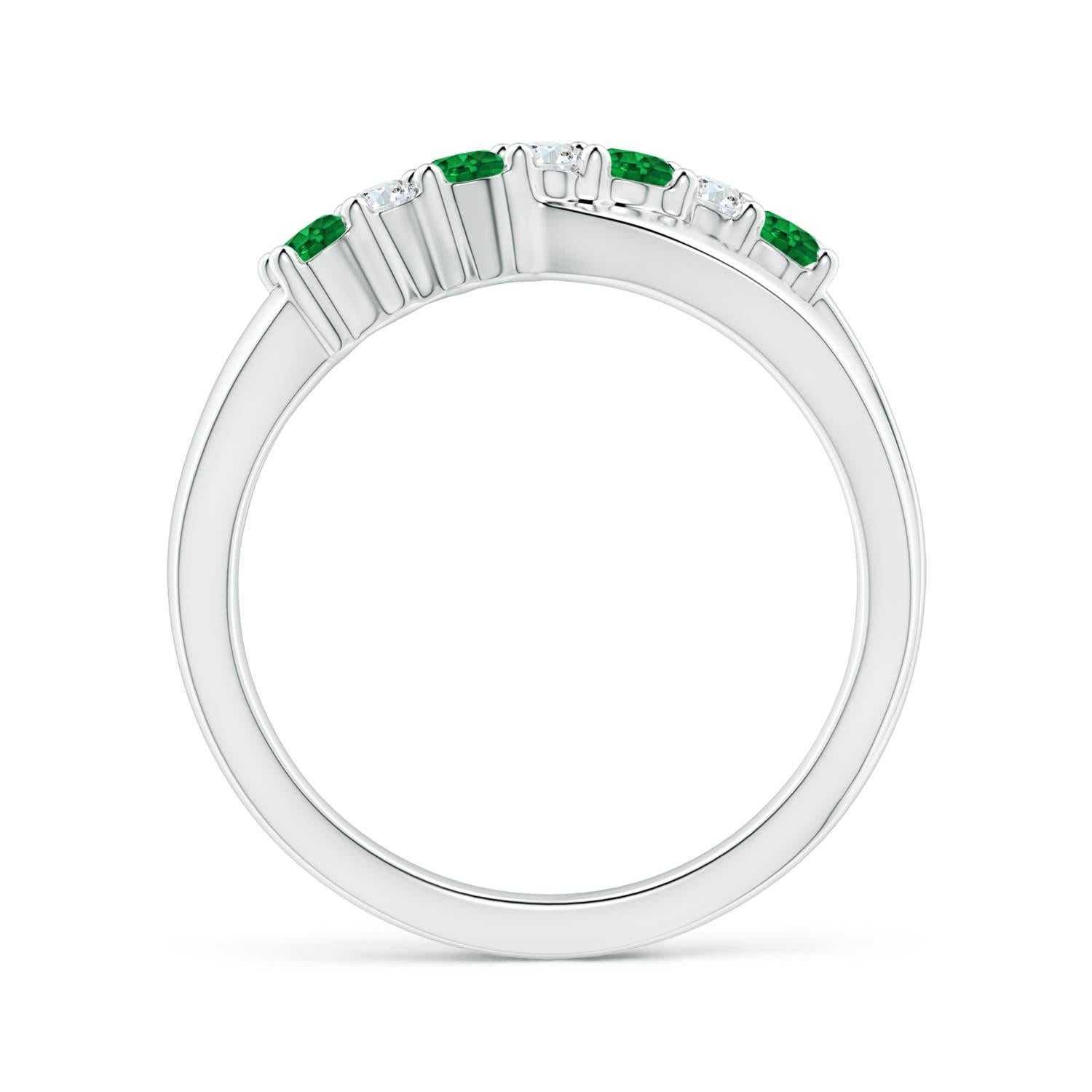 <p>À propos d'Angara :<br />Chez Angara, chaque bijou est une expression artisanale de l'amour et de l'individualité. Nous concevons avec intention, en utilisant des pierres précieuses de couleur vive et des diamants d'origine éthique pour créer des