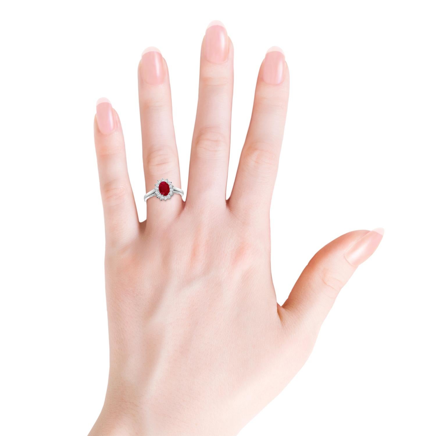 ANGARA Prinzessin Diana-Ring aus Platin mit natürlichem Rubin und Diamant (Größe 7x5 mm) (Ovalschliff) im Angebot