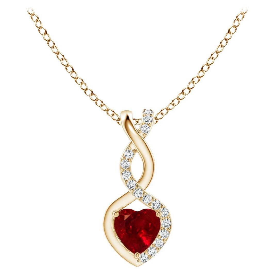 ANGARA Ciondolo a cuore infinito in rubino naturale con diamante in oro giallo (rubino da 4 mm) in vendita