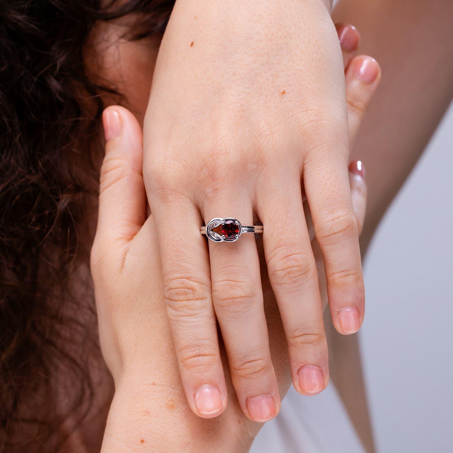 Anillo Angara Solitario Natural 1 ct Granate Nudo Infinito en Oro Macizo de 14K Moderno en venta