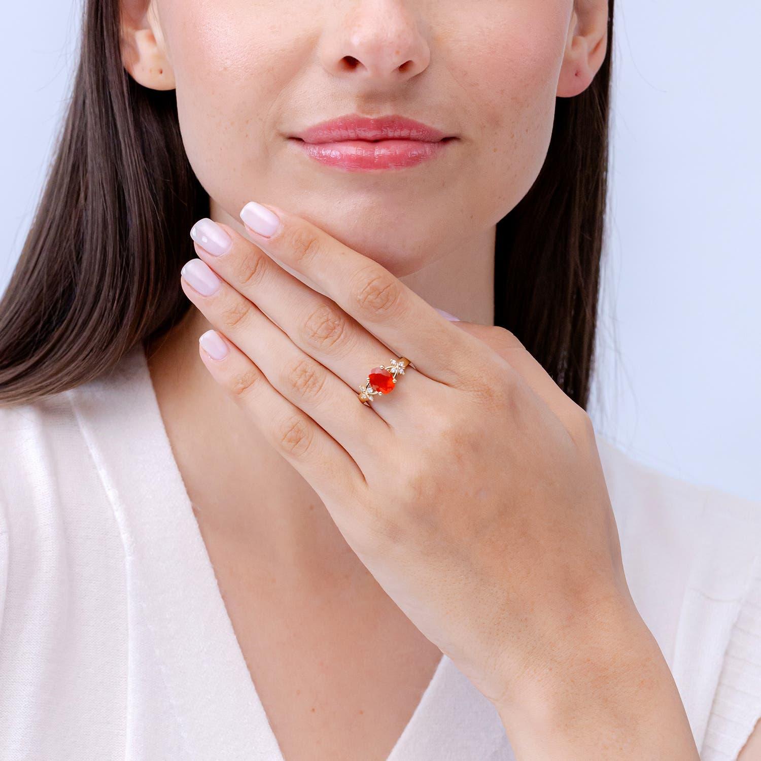 Moderne Angara Bague solitaire en or massif 14K de 1,1 ct d'opale de feu avec diamants en vente