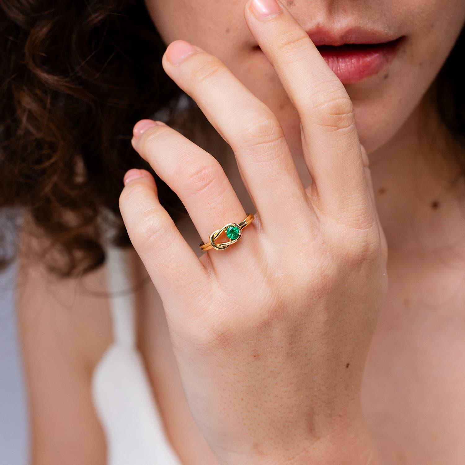 Modern Angara Natural Solitaire Emerald Infinity Knot Engagement Ring in 14K Solid Gold For Sale