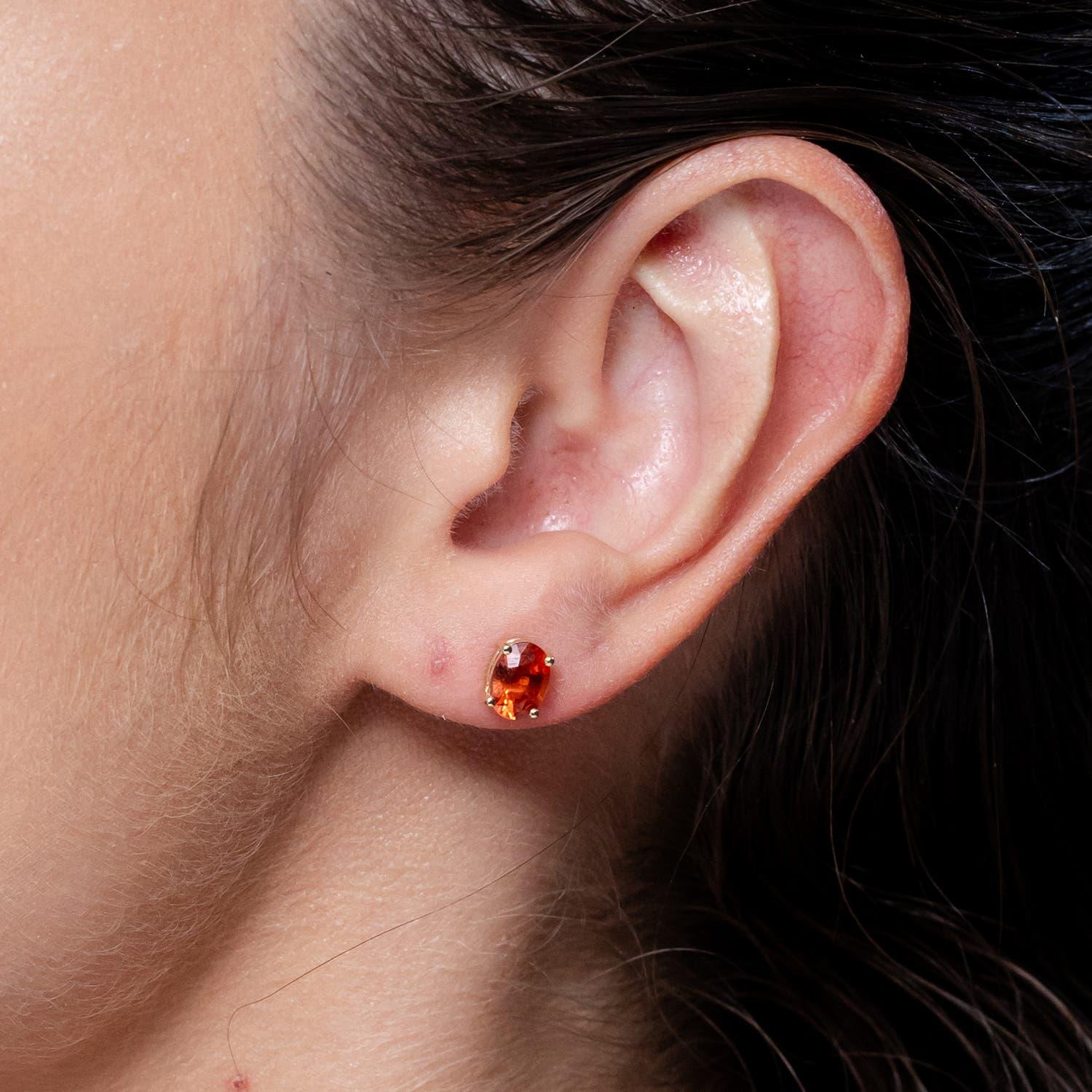 Moderne Angara - Boucles d'oreilles saphir orange ovale 2 ct solitaire naturel en or 14K en vente