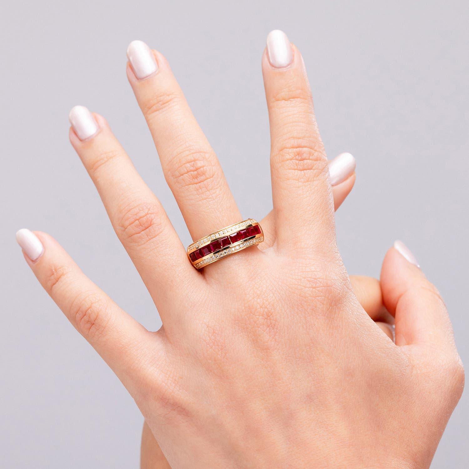 Angara Natural Square 1,8 ct Rubin und Diamant Eternity Band in 14K massivem Gold (Moderne) im Angebot