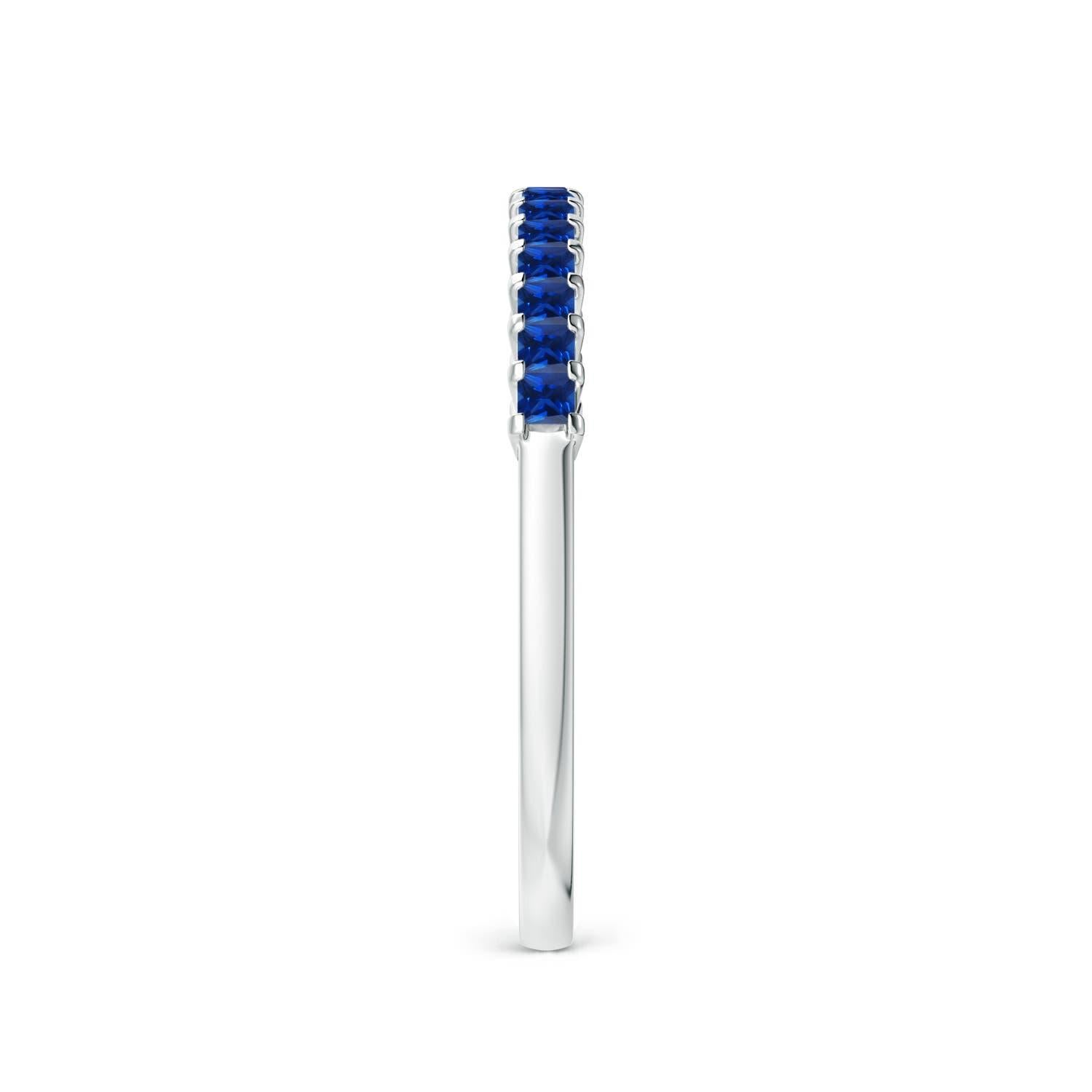 Quadrato Anello di matrimonio semi-eternità con zaffiro blu quadrato naturale di Angara in oro massiccio 14 carati in vendita