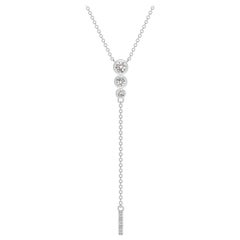 Angara Collar Lariat de Diamantes Naturales Engastados en Bisel con Tres Piedras en Oro Blanco de 14 K