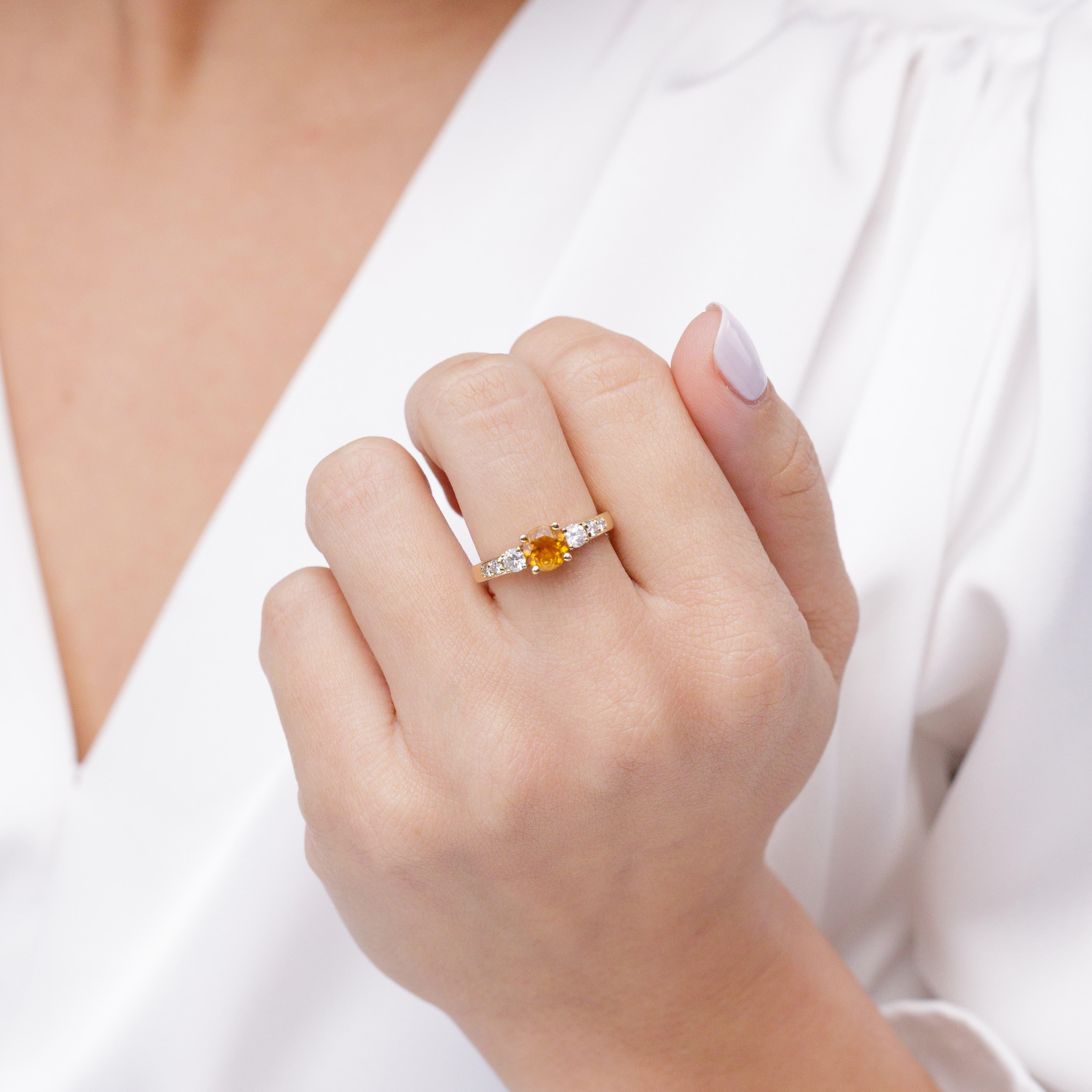 Taglio rotondo Anello Angara con tre pietre naturali, citrino e diamante, in oro massiccio 14K per donna in vendita
