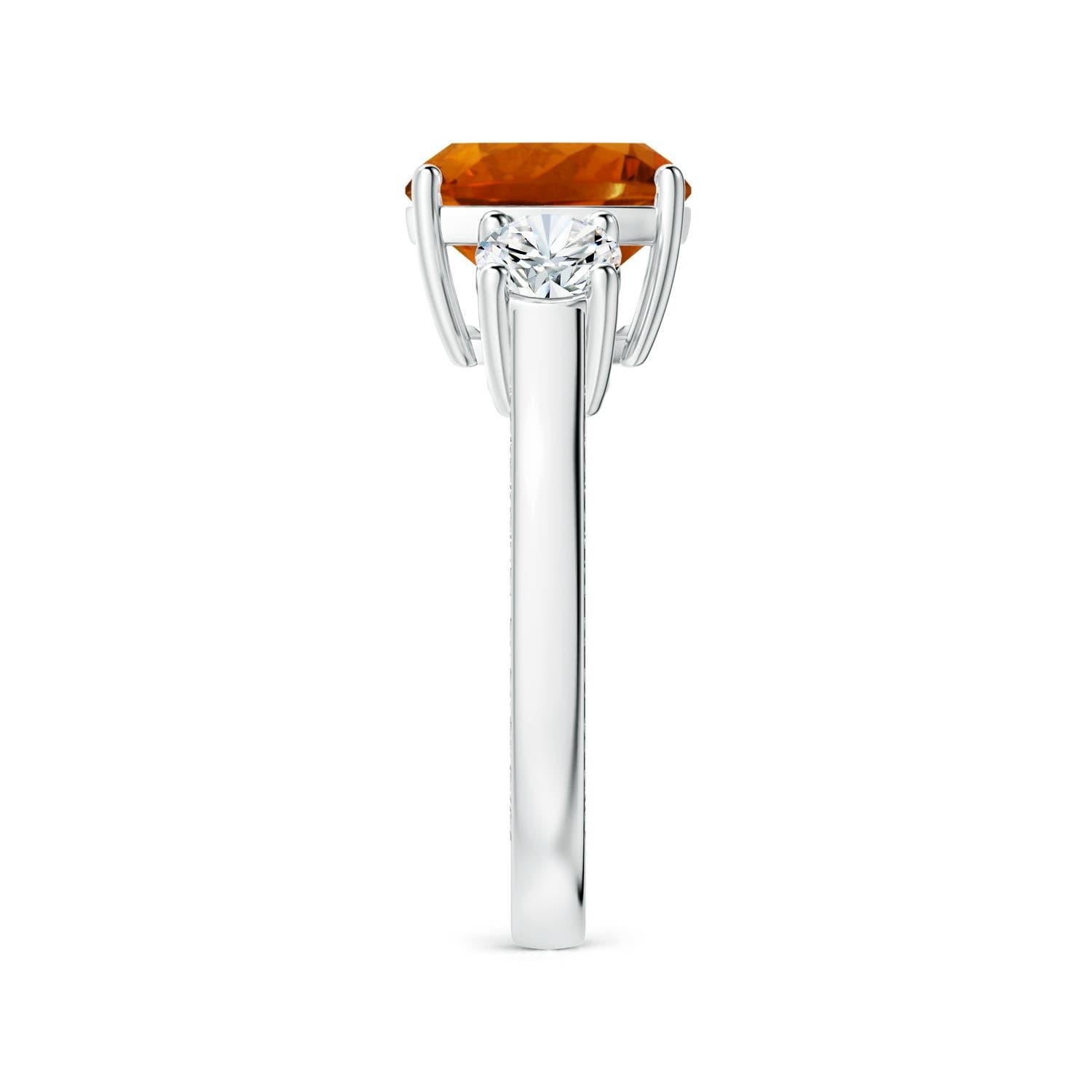 Taglio cuscino A. Nature Tre Pietre GIA Certificato Cuscino 3.96ct Anello con Citrino in Oro 14K in vendita