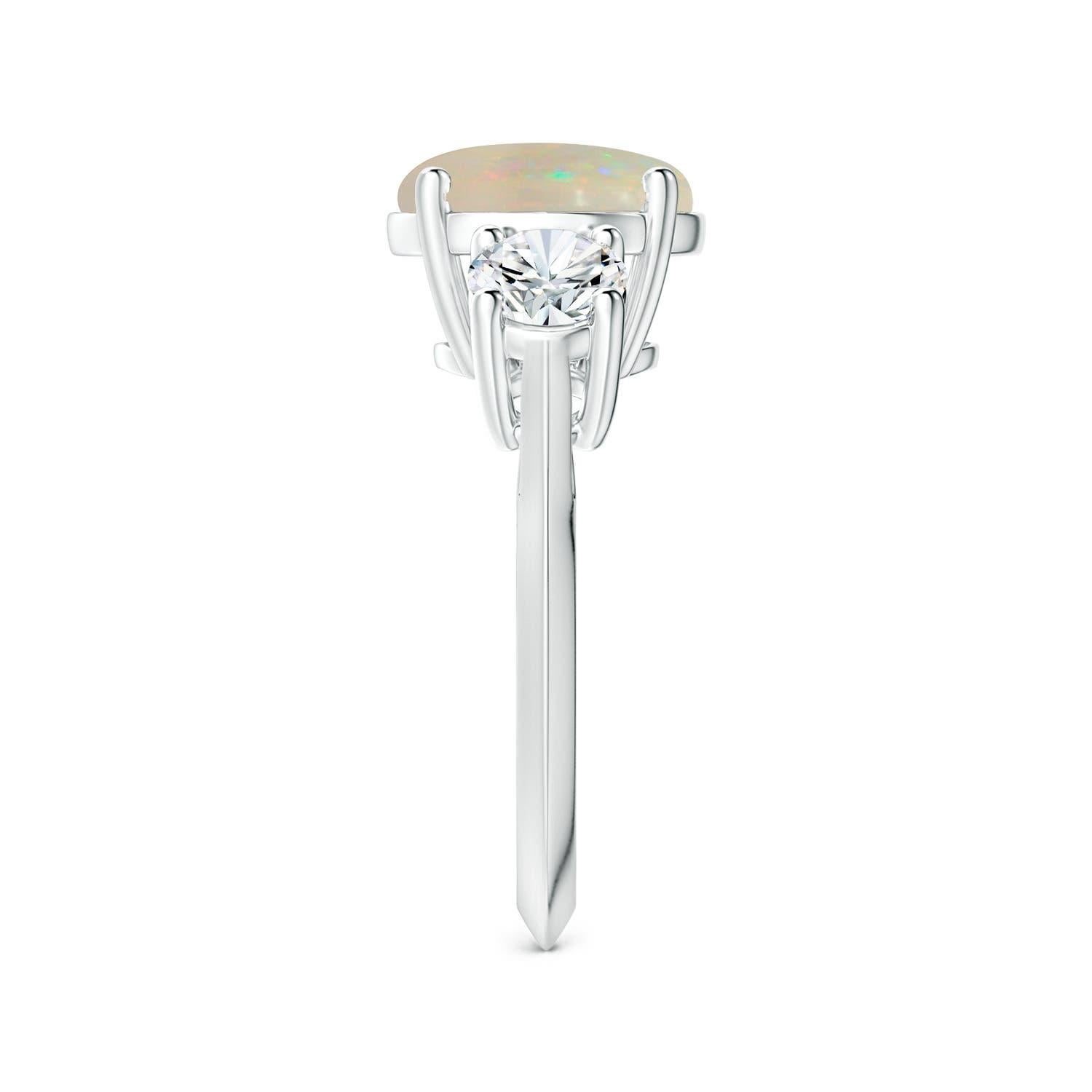 Taille ronde Angara Bague en or 14 carats avec opale ronde certifiée GIA de 2,39 ct à trois pierres naturelles en vente
