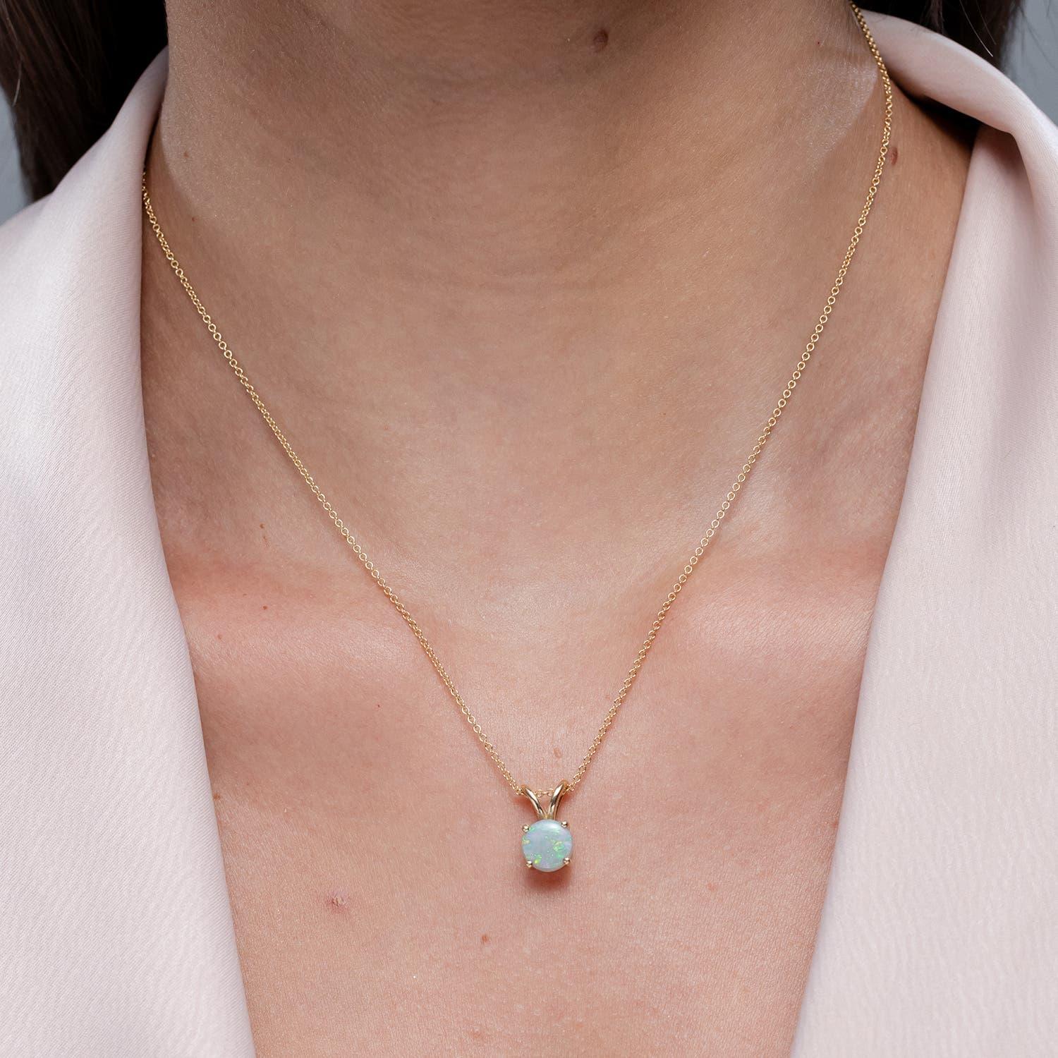 Modern Angara Natural V-Bale Round 1.15 ct Opal Solitaire Pendant in 14K Solid Gold For Sale