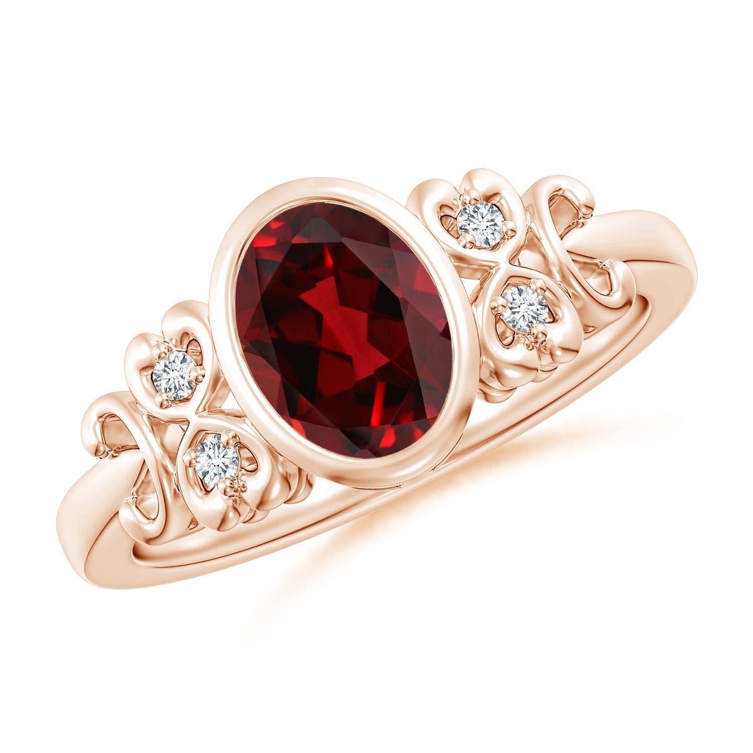 Angara Natural Vintage Style Oval 1.45 ct Garnet Ring with Diamonds in 14K Gold (bague en grenat ovale de 1.45 ct avec diamants en or 14K) en vente 2