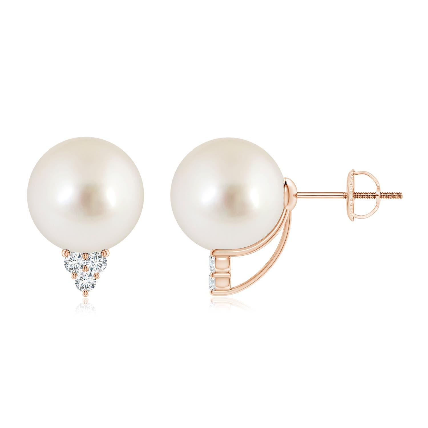 Taille ronde Boucles d'oreilles Angara perles de culture des mers du sud avec Trio de diamants en or massif 14K en vente