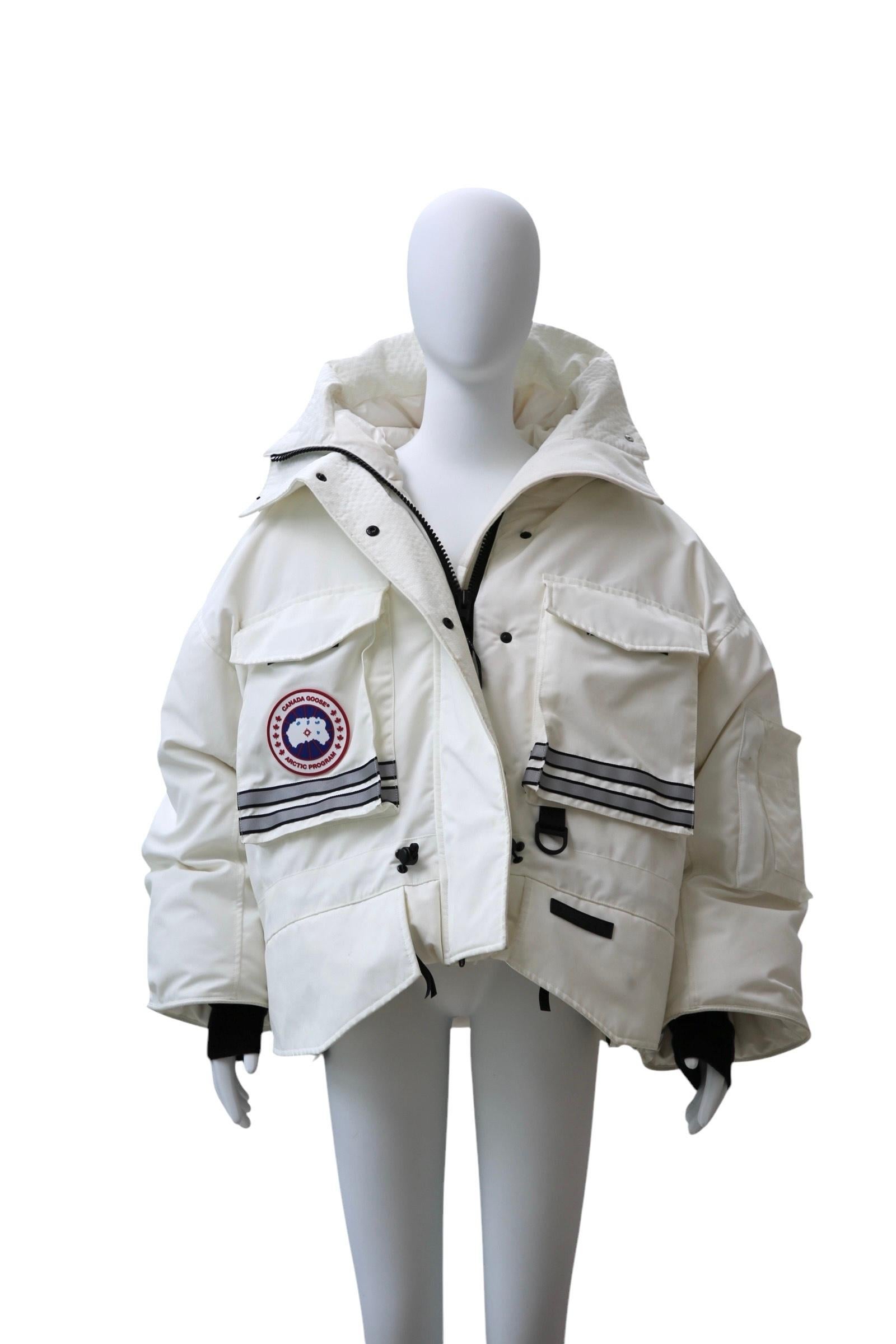 Angel Chen × Canada Goose Giacca cropped White Snow Mantra In condizioni ottime in vendita a Dallas, TX