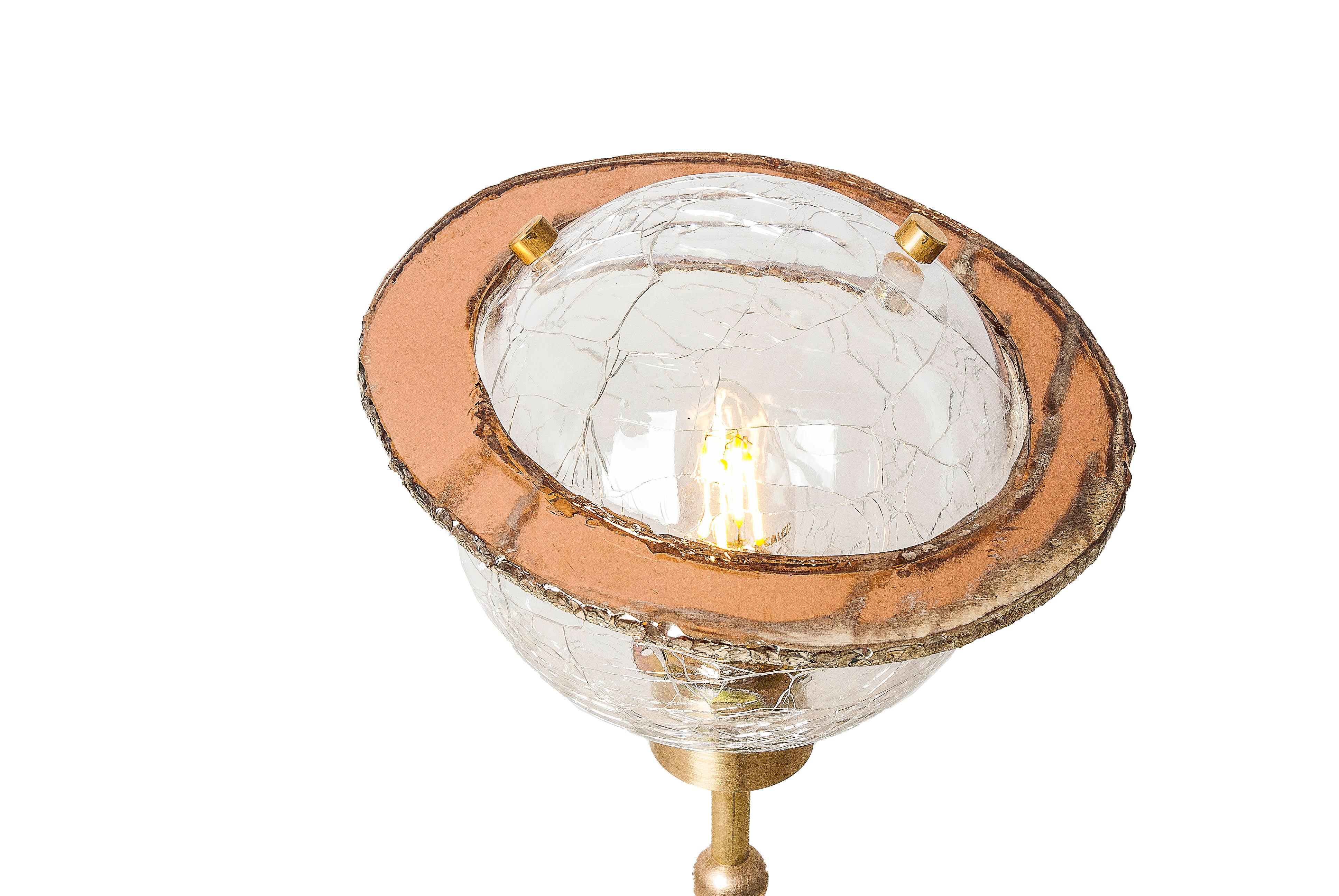 This contemporary table, console lamp is a contemporary object, made entirely by hand in Tuscany Italy, 100% of Italian origin.
A bright crystal 