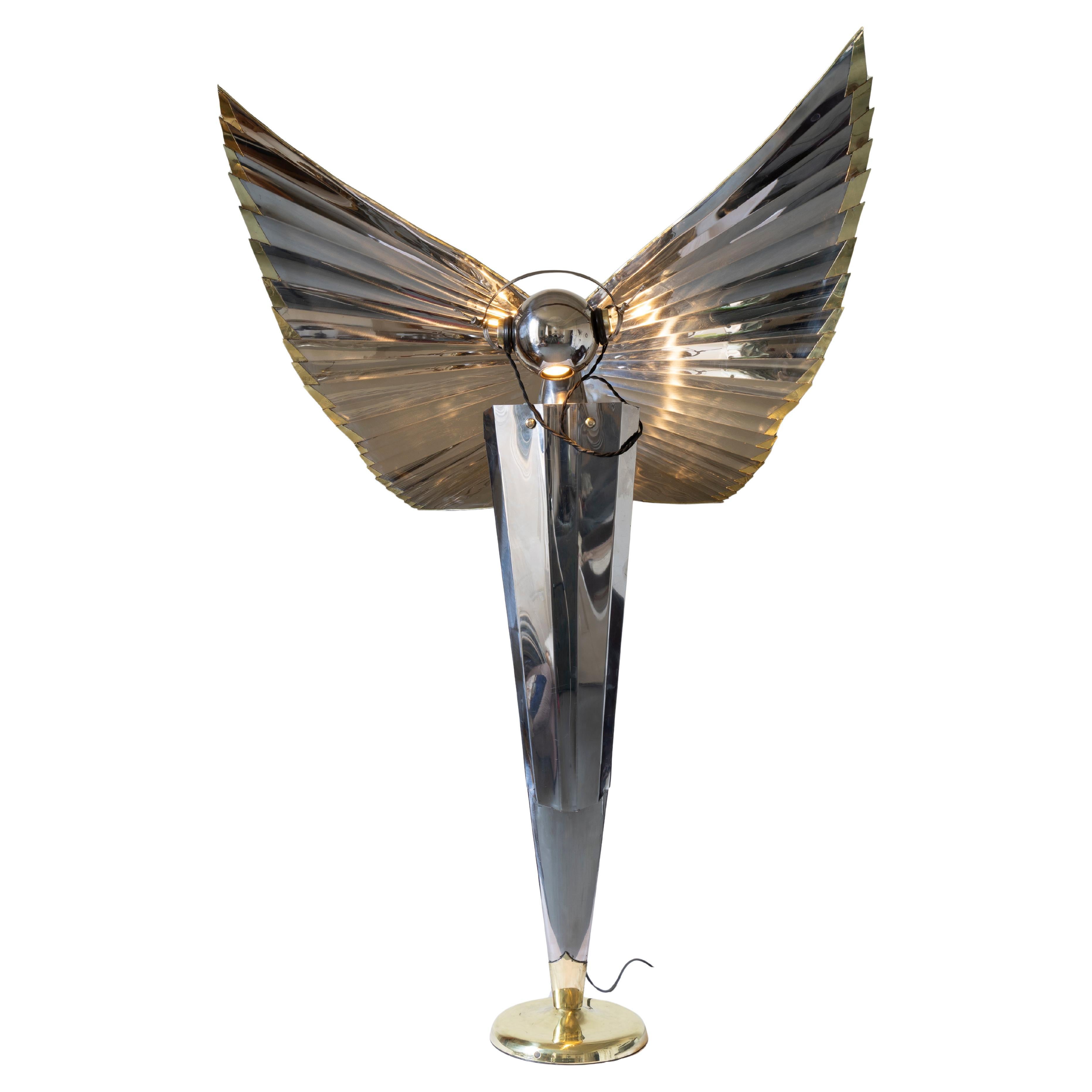 Angel DJ von Sam Rush. 5' 10" Edelstahl und Messing Angel im Stil der 1930er Jahre im Angebot