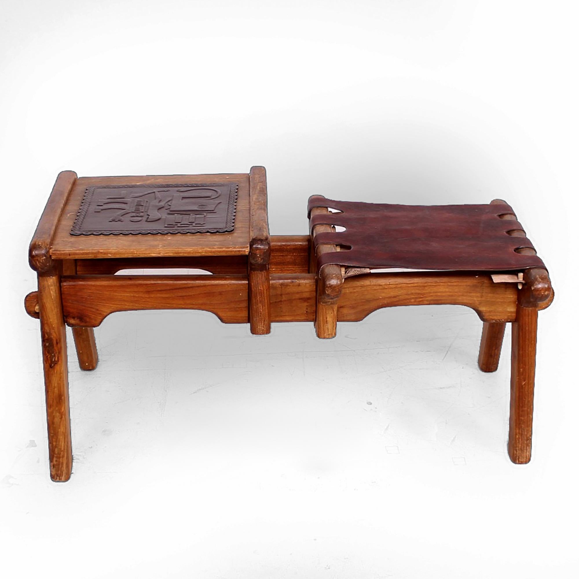 Angel Pazmino Ecuadorian Gossip Bench Tooled Leather Stool with Solid Mahogany In Good Condition In Chula Vista, CA