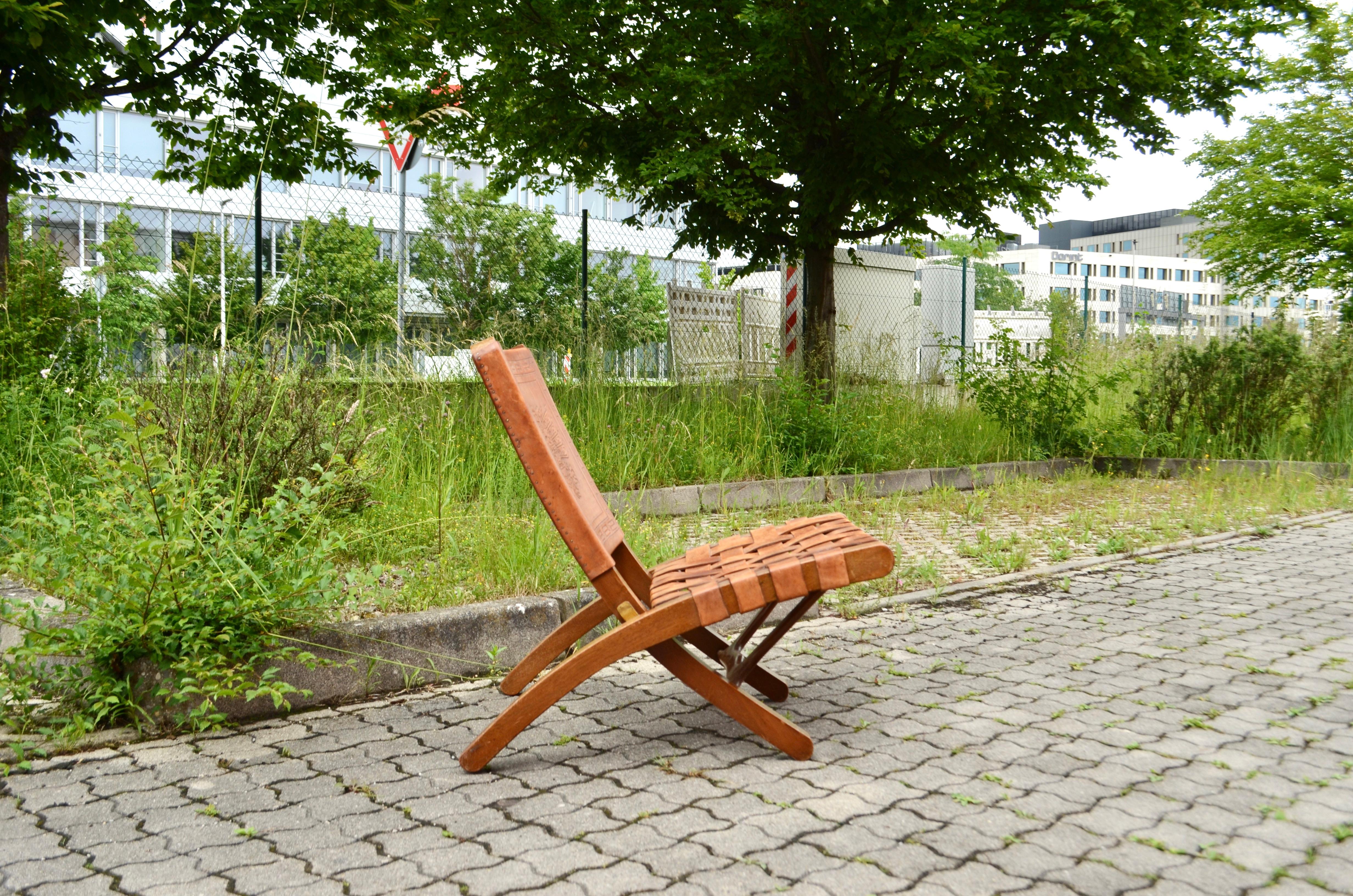 angel pazmino chair
