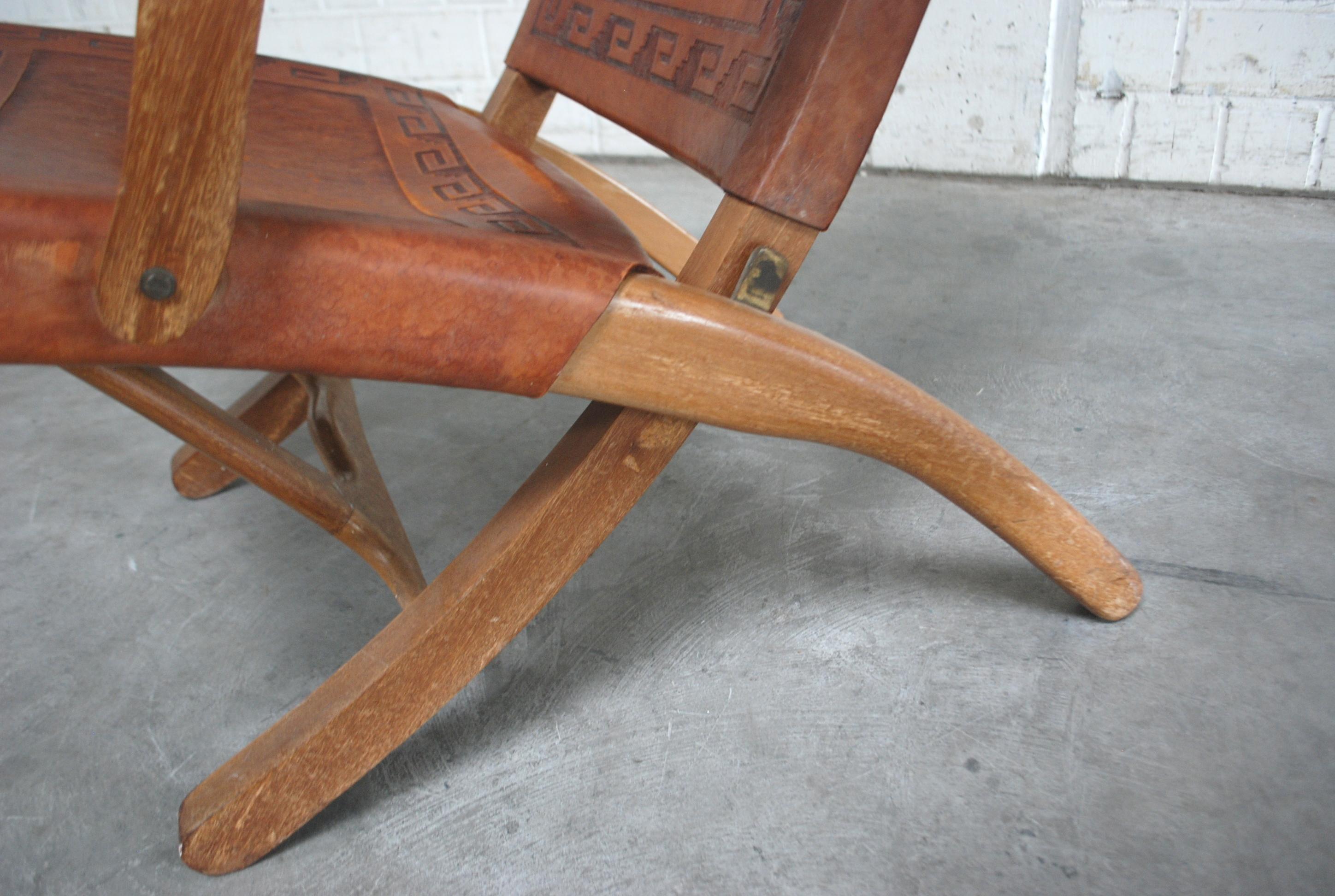 Angel Pazmino Folding Leather Lounge Chairs for Muebles de Estilo 5