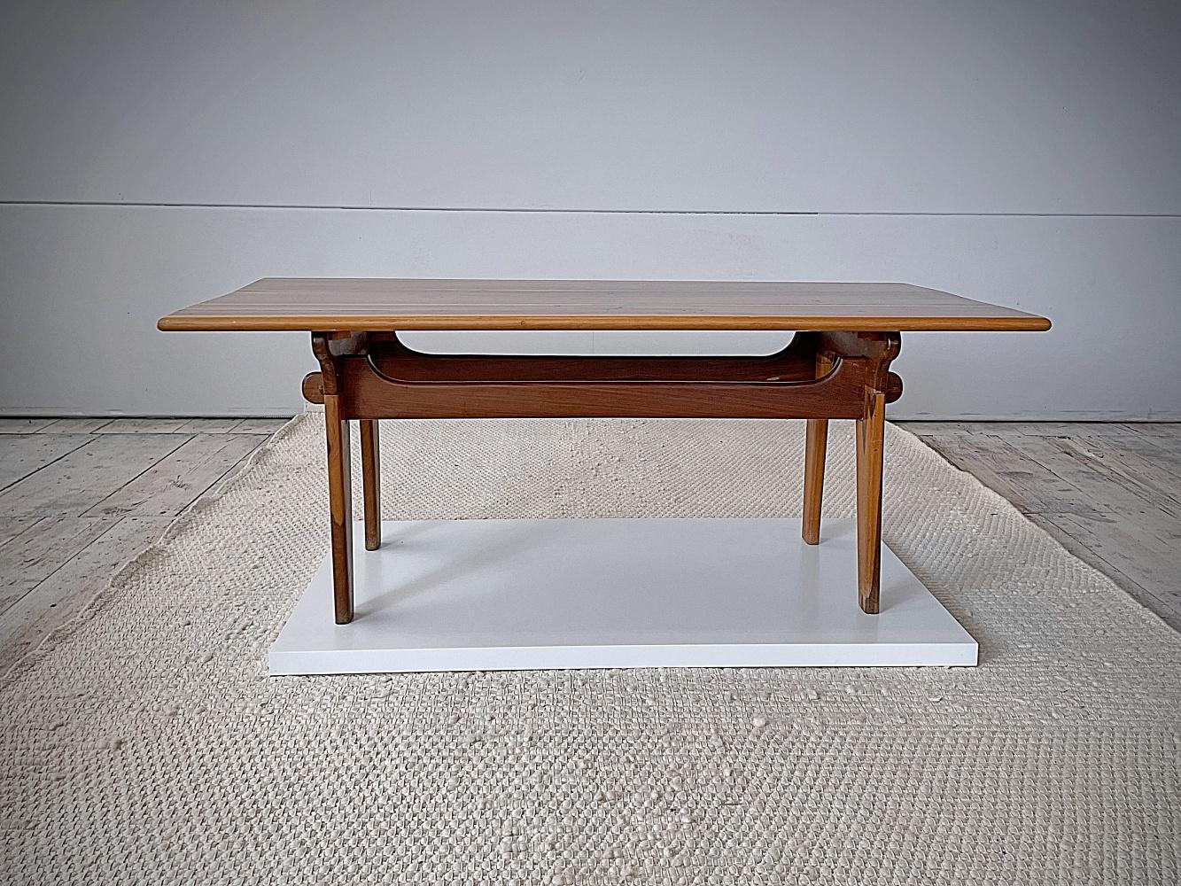 Table de canapé Angel Pazmino pour Muebles De Estilo, années 1960, Équateur Bon état - En vente à Biebergemund, Hessen
