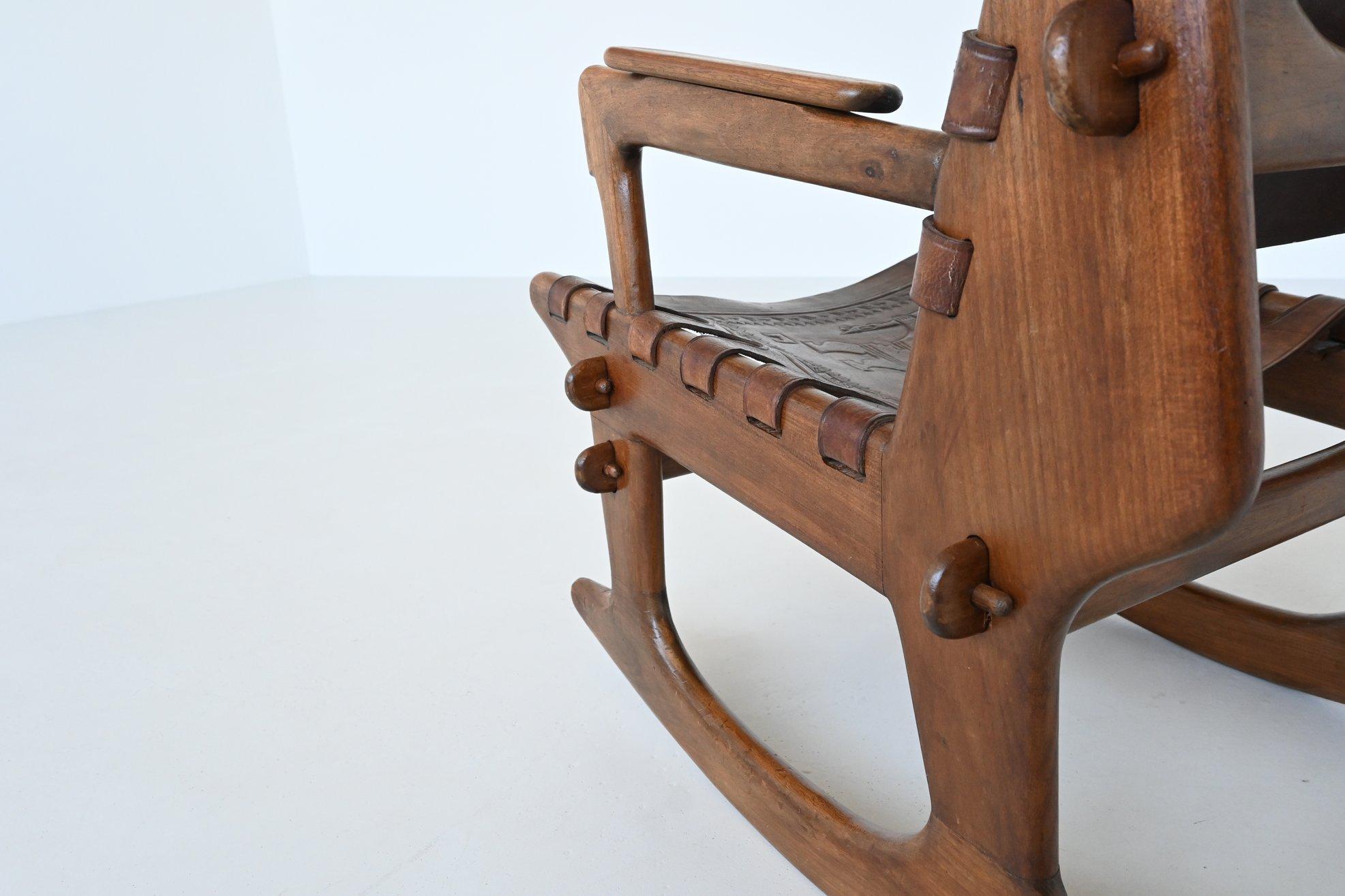 Angel Pazmino rocking chair and hocker Muebles de Estilo Ecuador 1960 For Sale 9