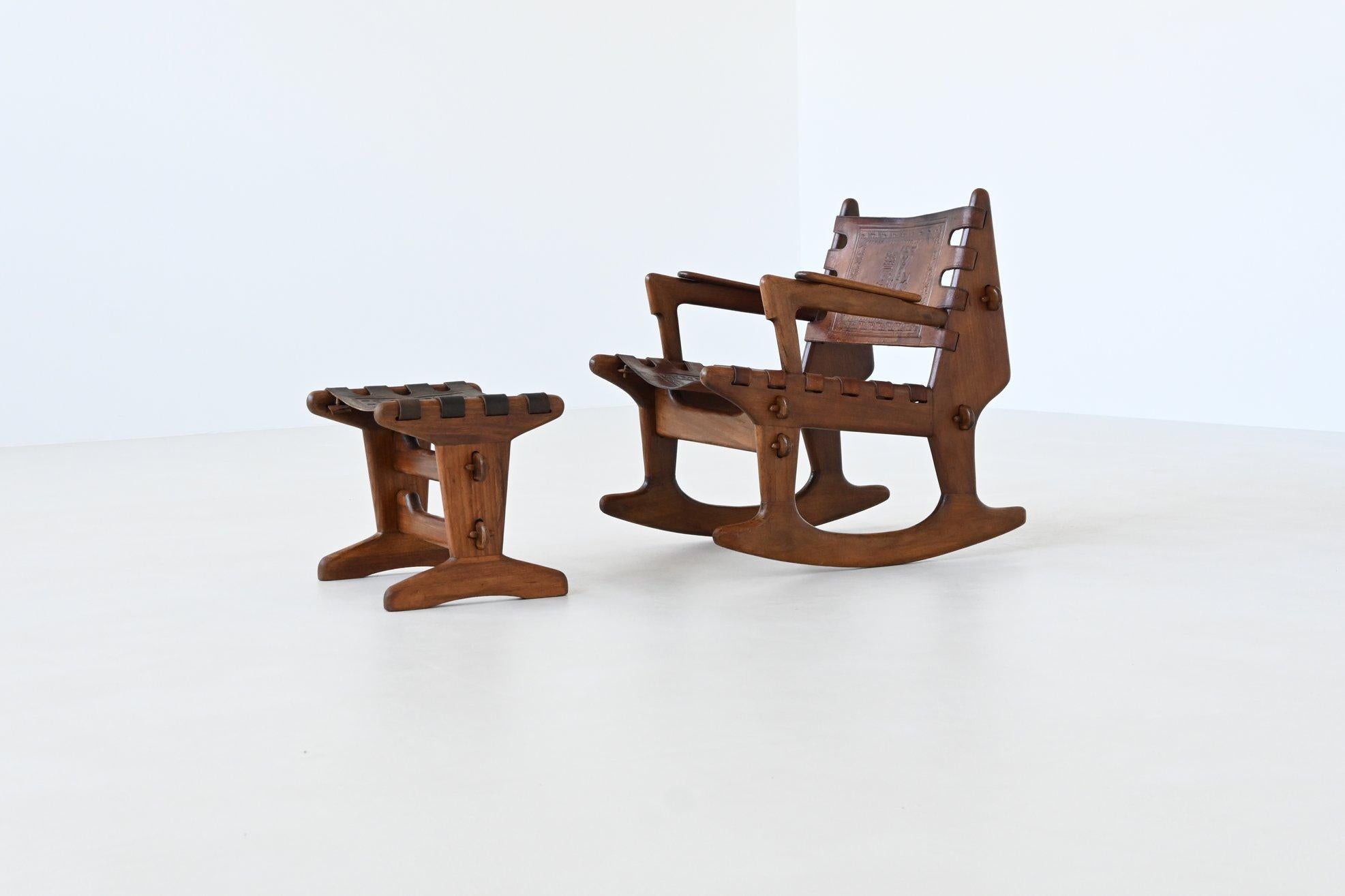 Ecuadorean Angel Pazmino rocking chair and hocker Muebles de Estilo Ecuador 1960 For Sale