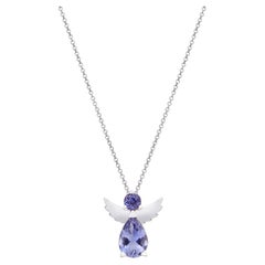 Collier pendentif ange en or blanc 18 carats avec une poire et une iolite ronde très perlées