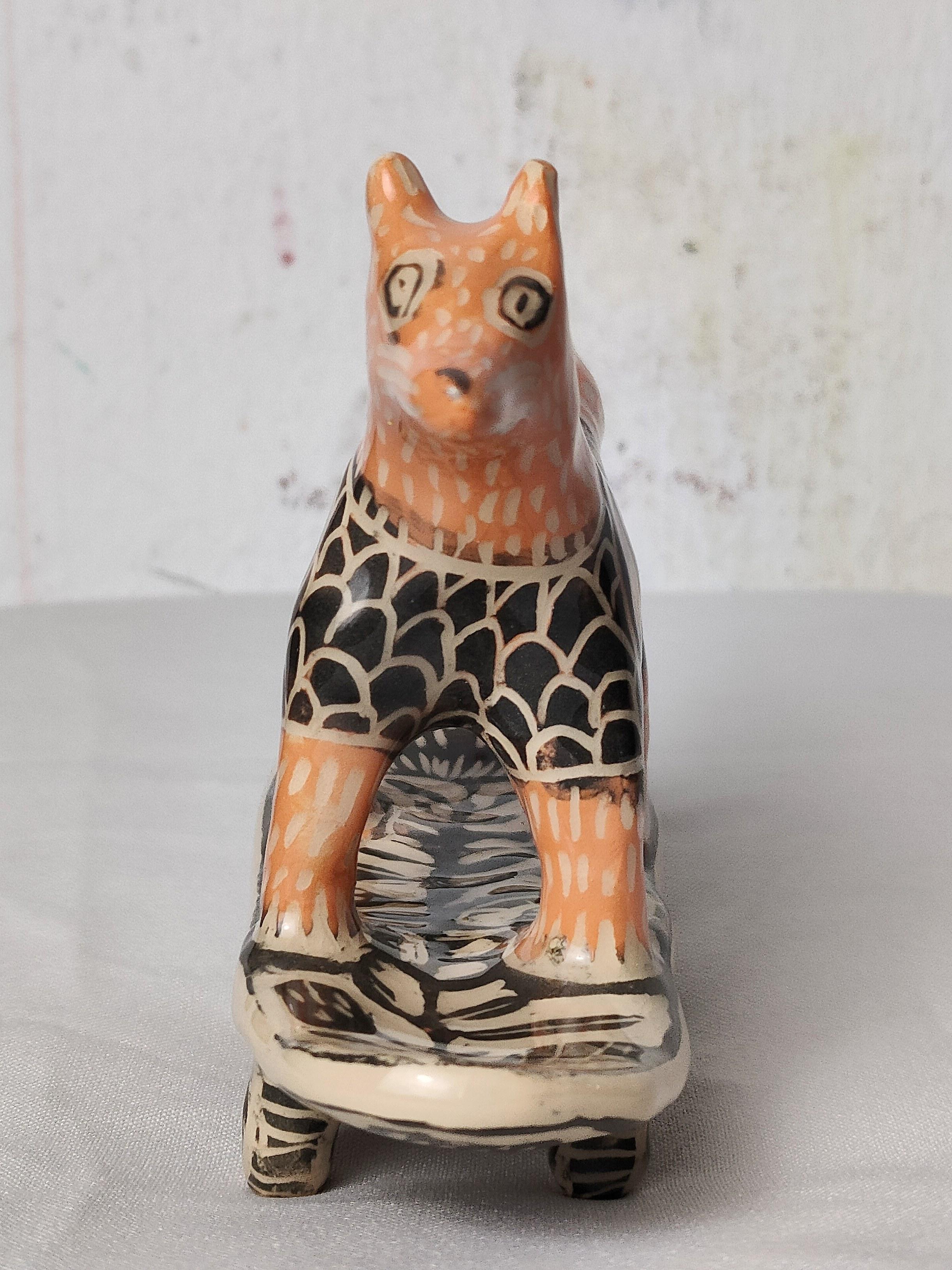 It is number 4 of a series of 5 (each piece is a different size and details in the decoration)
Clay,engobe,glaze
This work is hand-built and totally unique.
The work is decorated with engobe and glaze. The work is then fired in an electric kiln