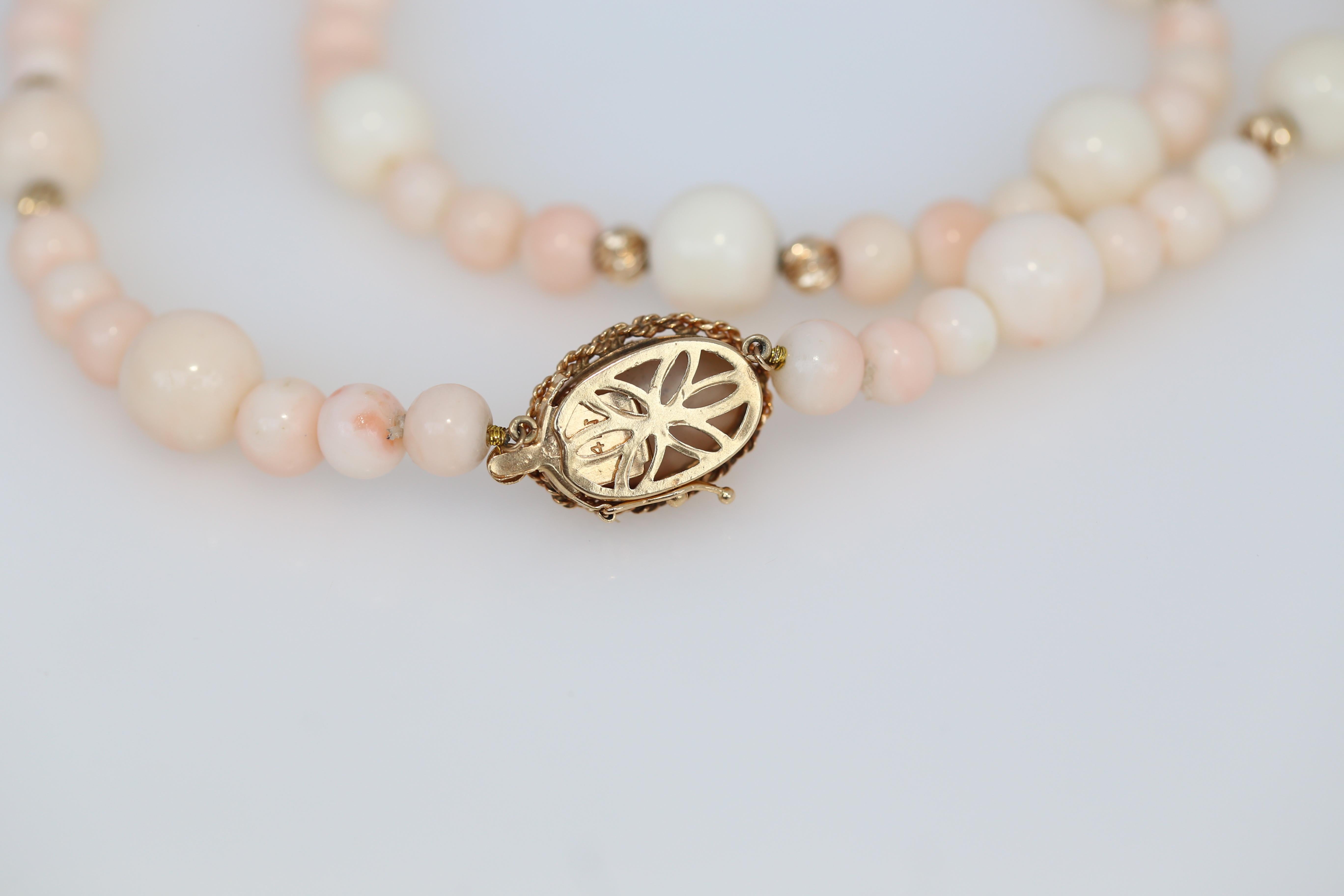 Angel Skin Coral 14 Karat Gold Beaded Necklace, 1945 1