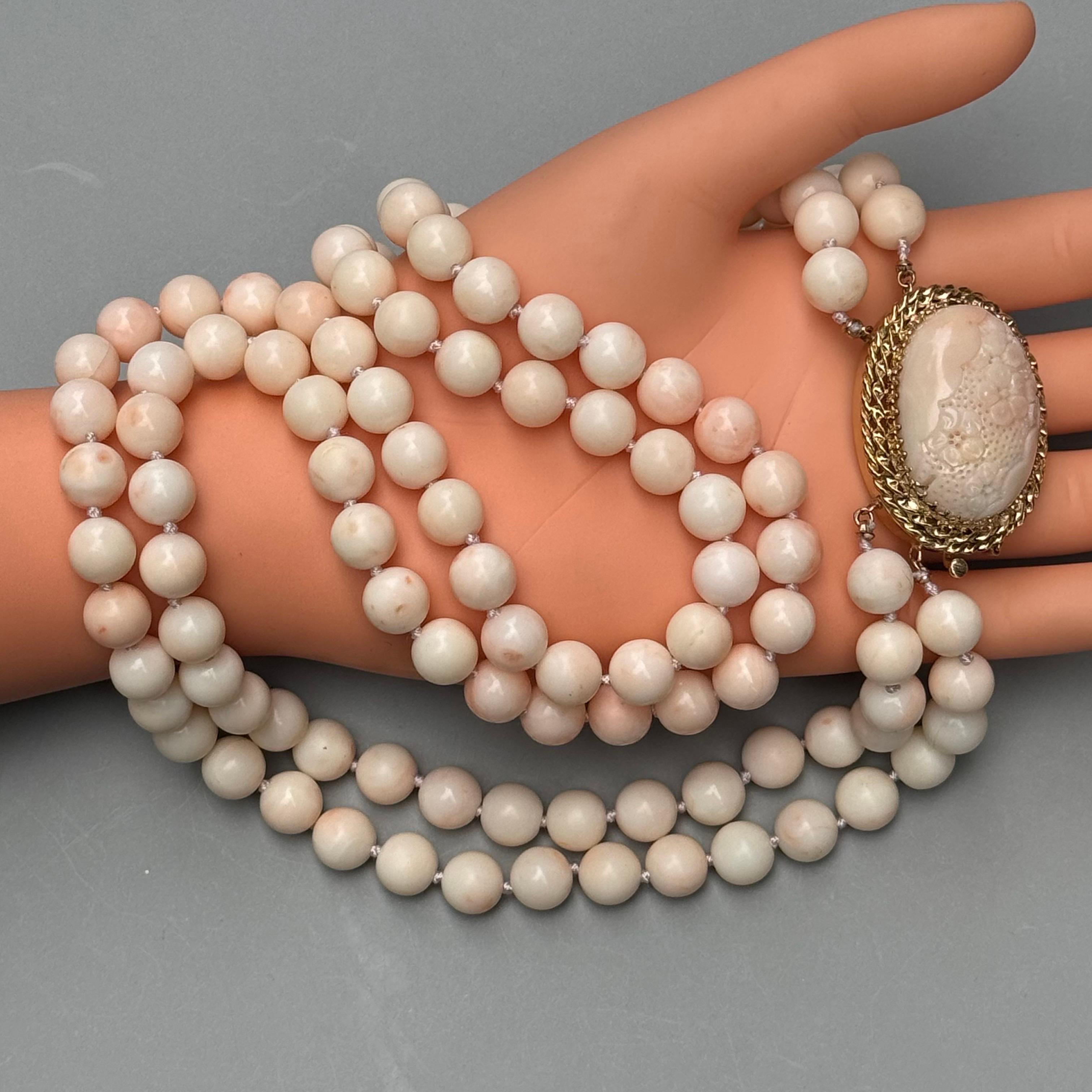 Angel Skin Coral Bead Necklace Large Carved Flower 14k Gold Claps For Sale 7