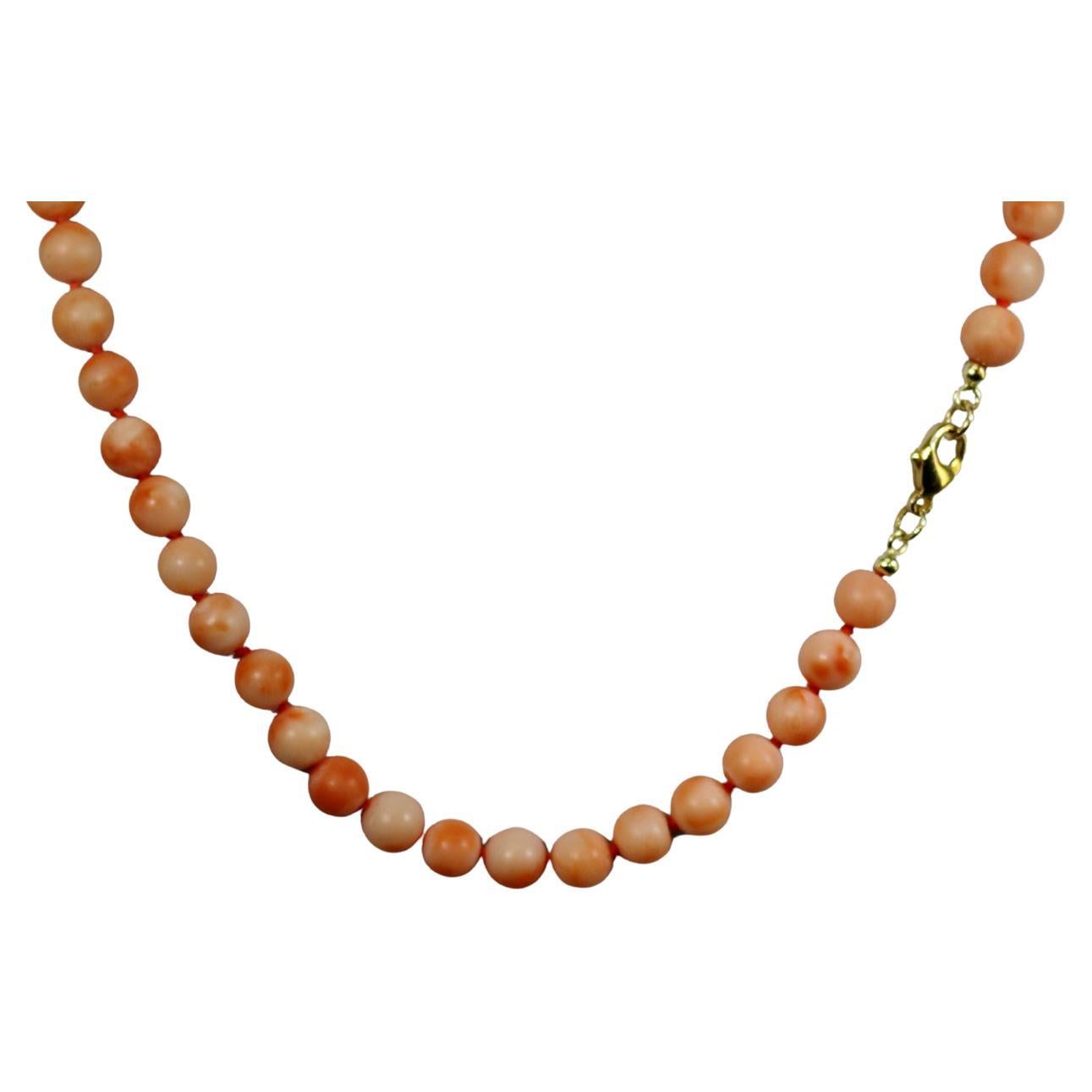 Angel Skin Coral Bead Necklace with 585 Gold Clasp For Sale