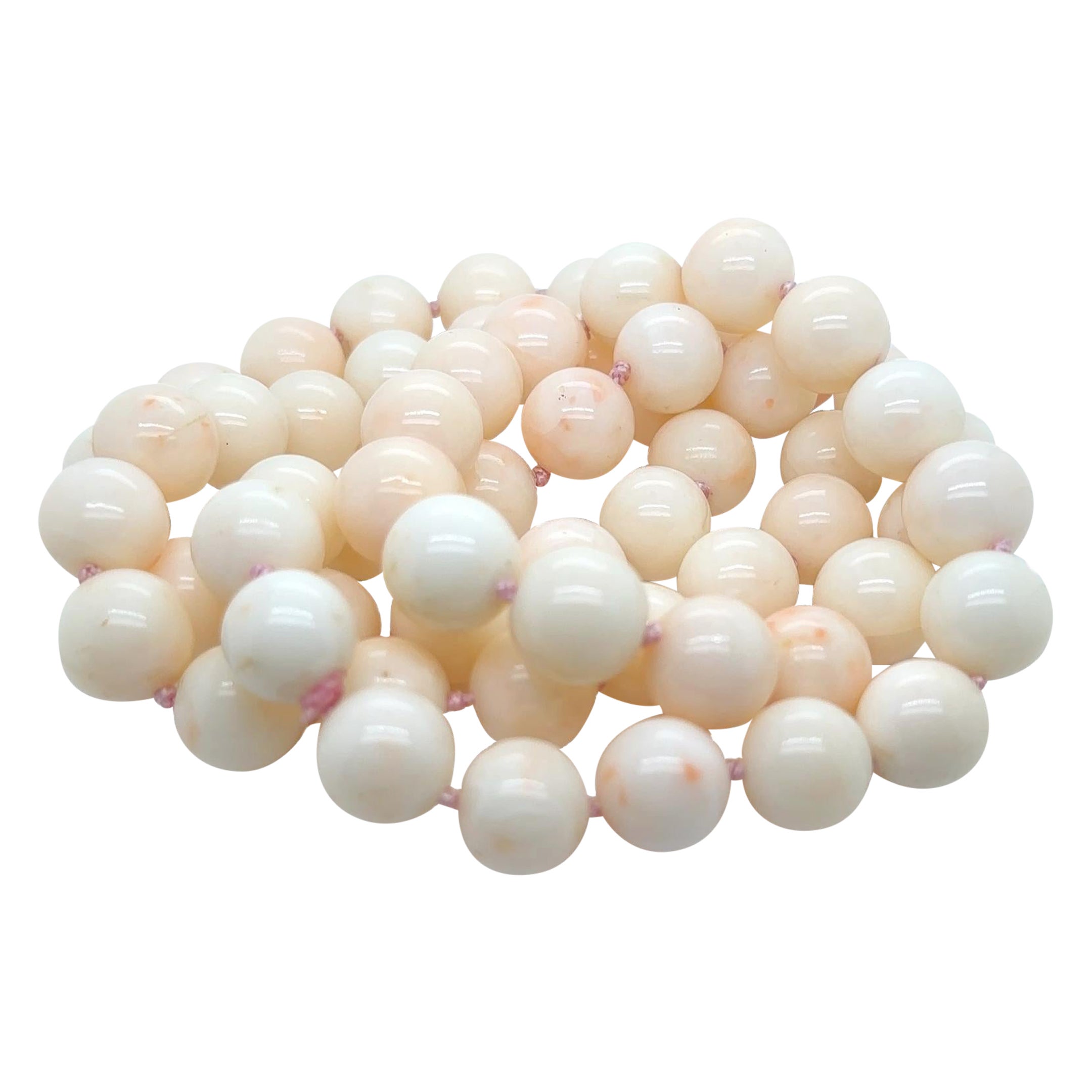 Collier vintage en corail peau d'ange japonaise noué de 32 pouces