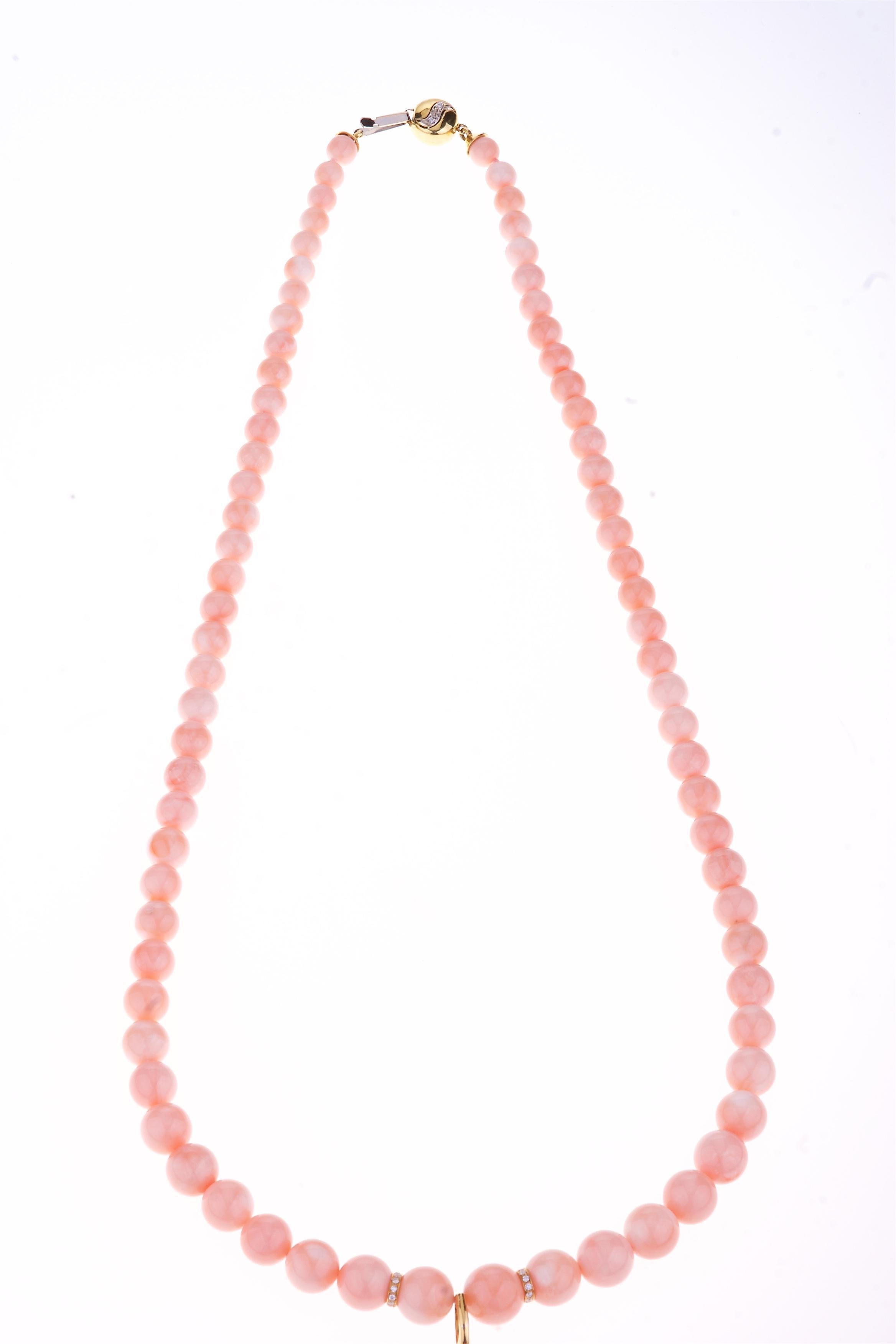 Engelshaut Koralle Rosa Perlen Lange Halskette mit 5 Fäden zusammengefügt im Zustand „Neu“ im Angebot in Roma, IT