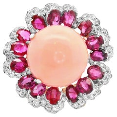 Anillo de Cóctel Floral Piel de Ángel Coral Rubí Diamante Oro Blanco 18k