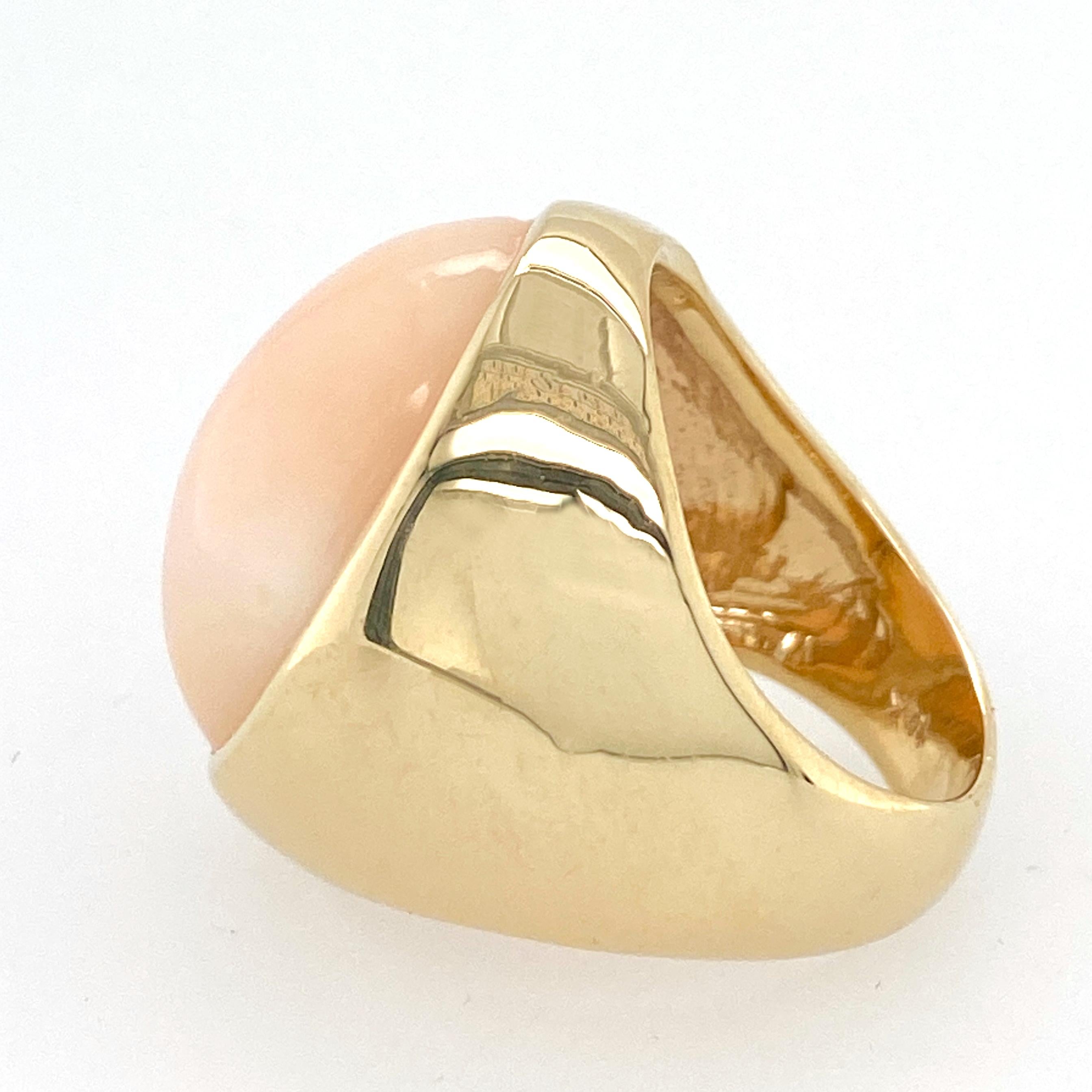 Angel Skin Coral Signet-Style Cocktail Ring in Yellow Gold, circa 1970 In Excellent Condition In Sherman Oaks, CA
