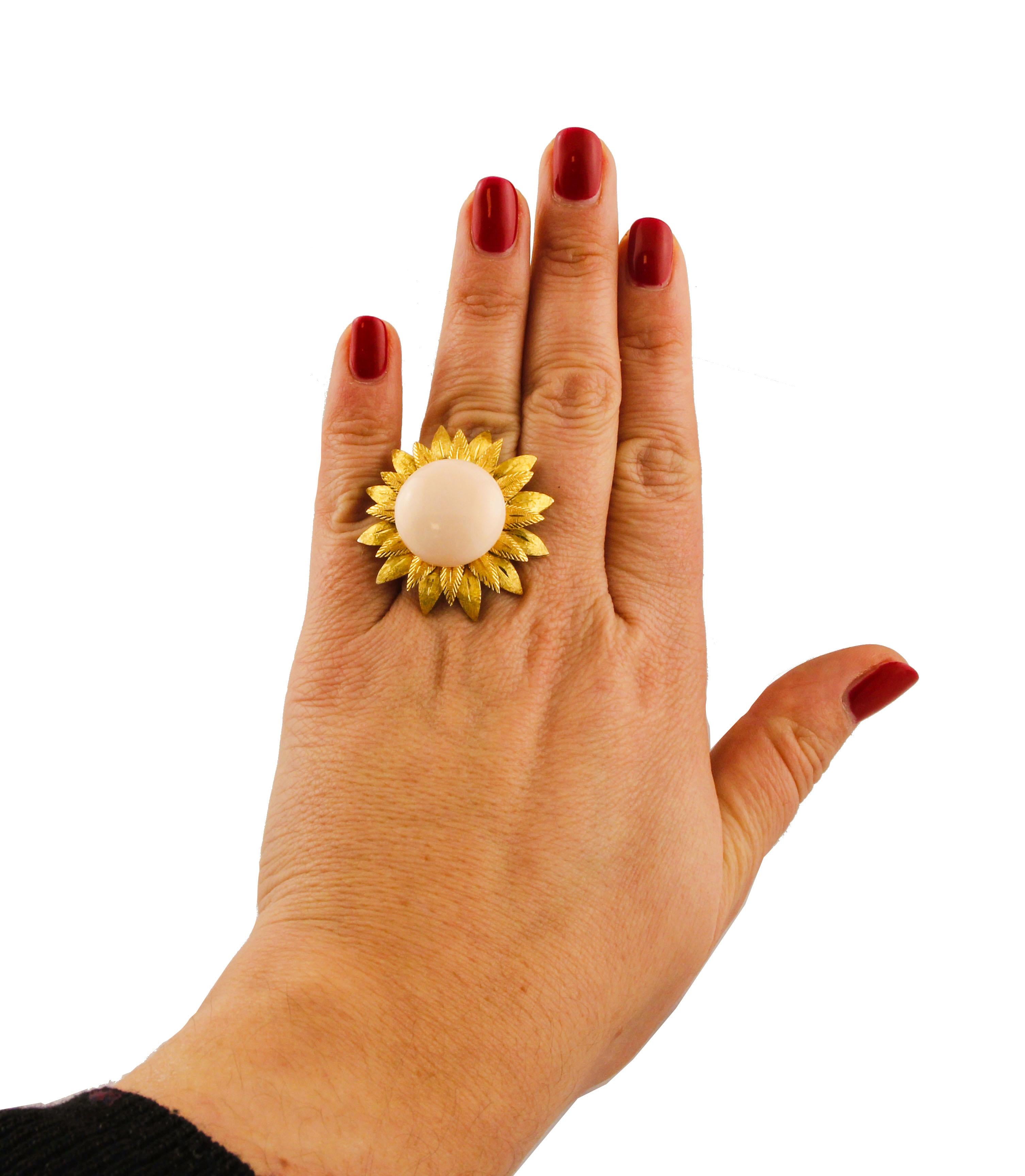 Women's Pink Coral Button Yellow Gold Flower Shape Fashion Ring For Sale
