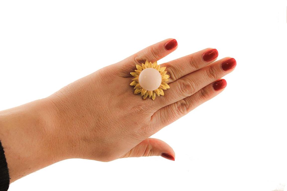 Pink Coral Button Yellow Gold Flower Shape Fashion Ring For Sale 1