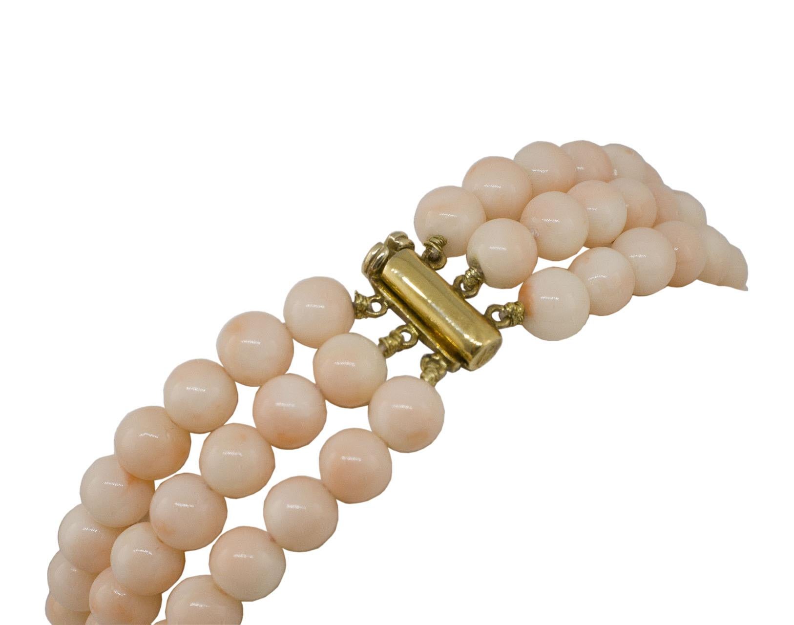 Mixed Cut Pink Coral Spheres, 18K Yellow Gold Closure Link Bracelet For Sale