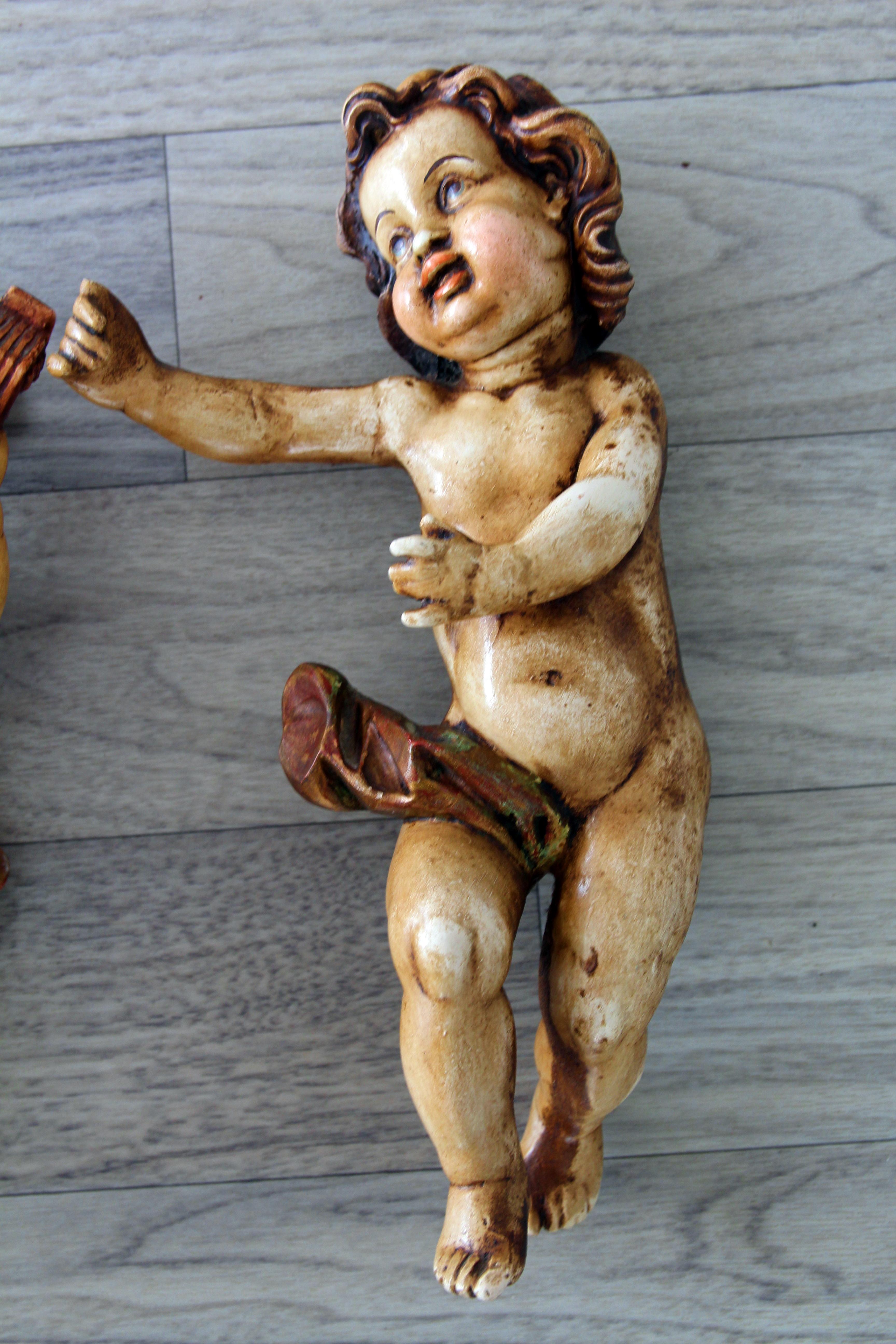 Angel Wood Handmade Putting Baroque Carving In Good Condition For Sale In Lage, DE