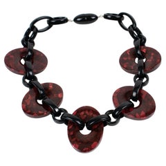 Angela Caputi Collar de resina negra y burdeos