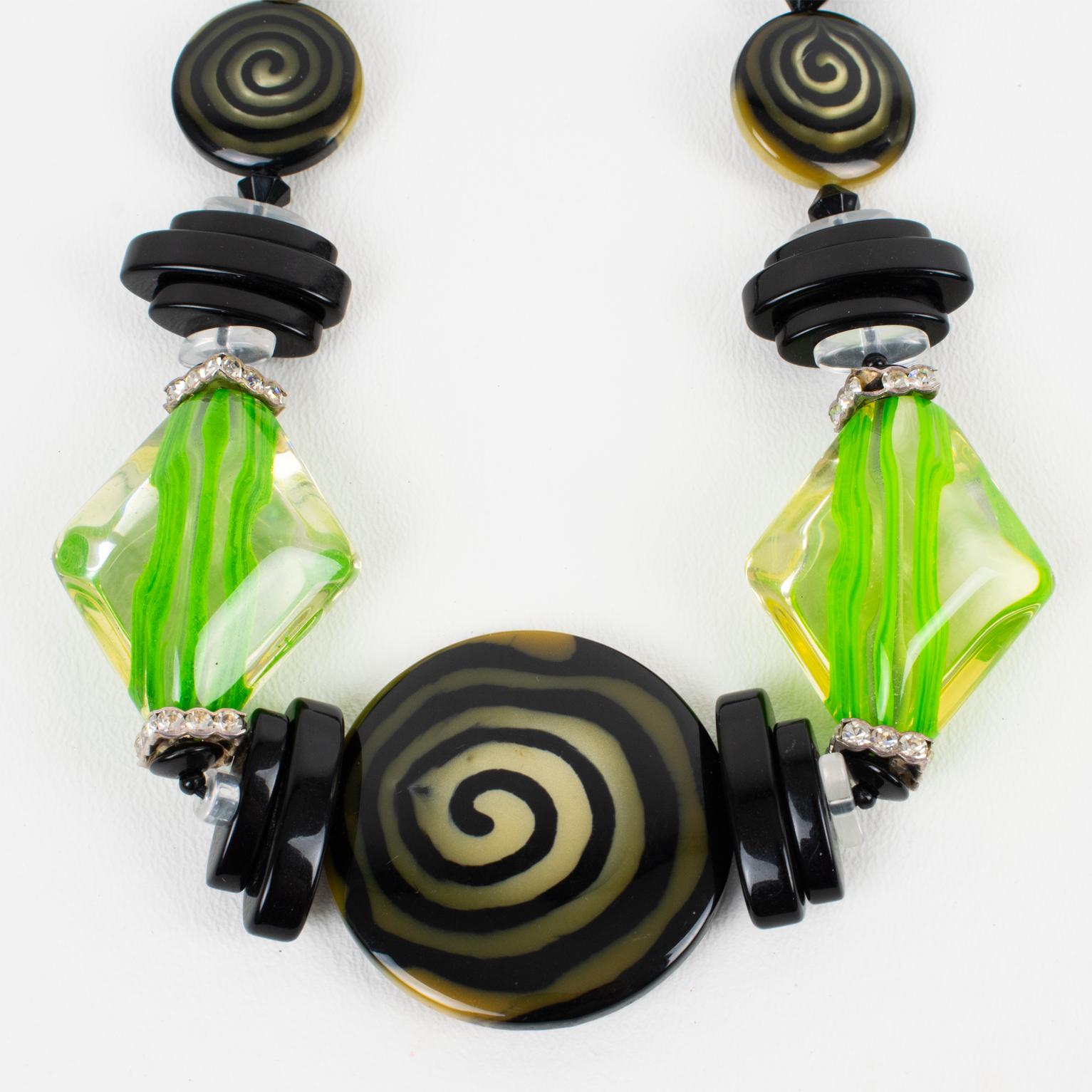 Angela Caputi Collar gargantilla de cuentas de resina negra y verde en venta 5