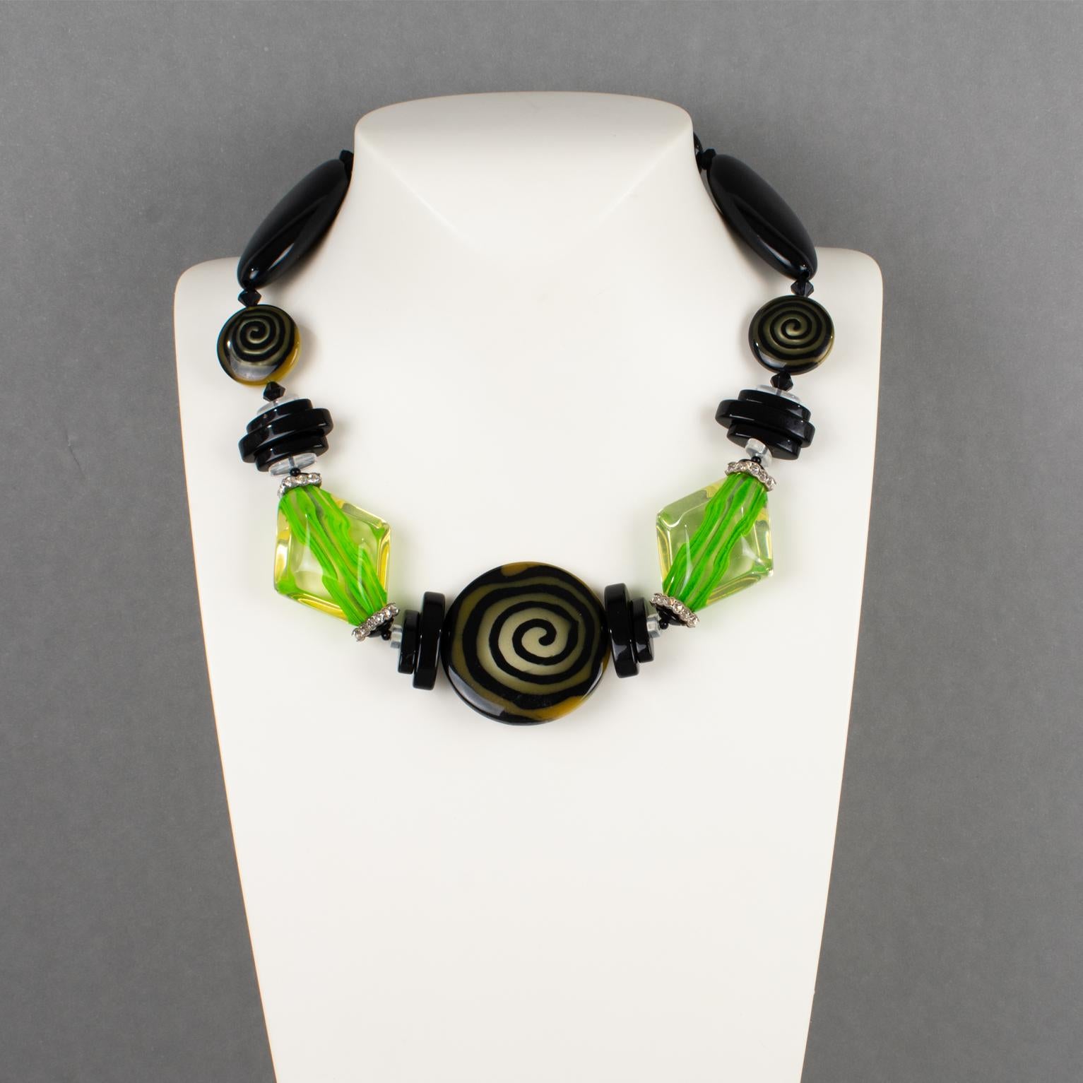 Angela Caputi Collar gargantilla de cuentas de resina negra y verde Moderno en venta