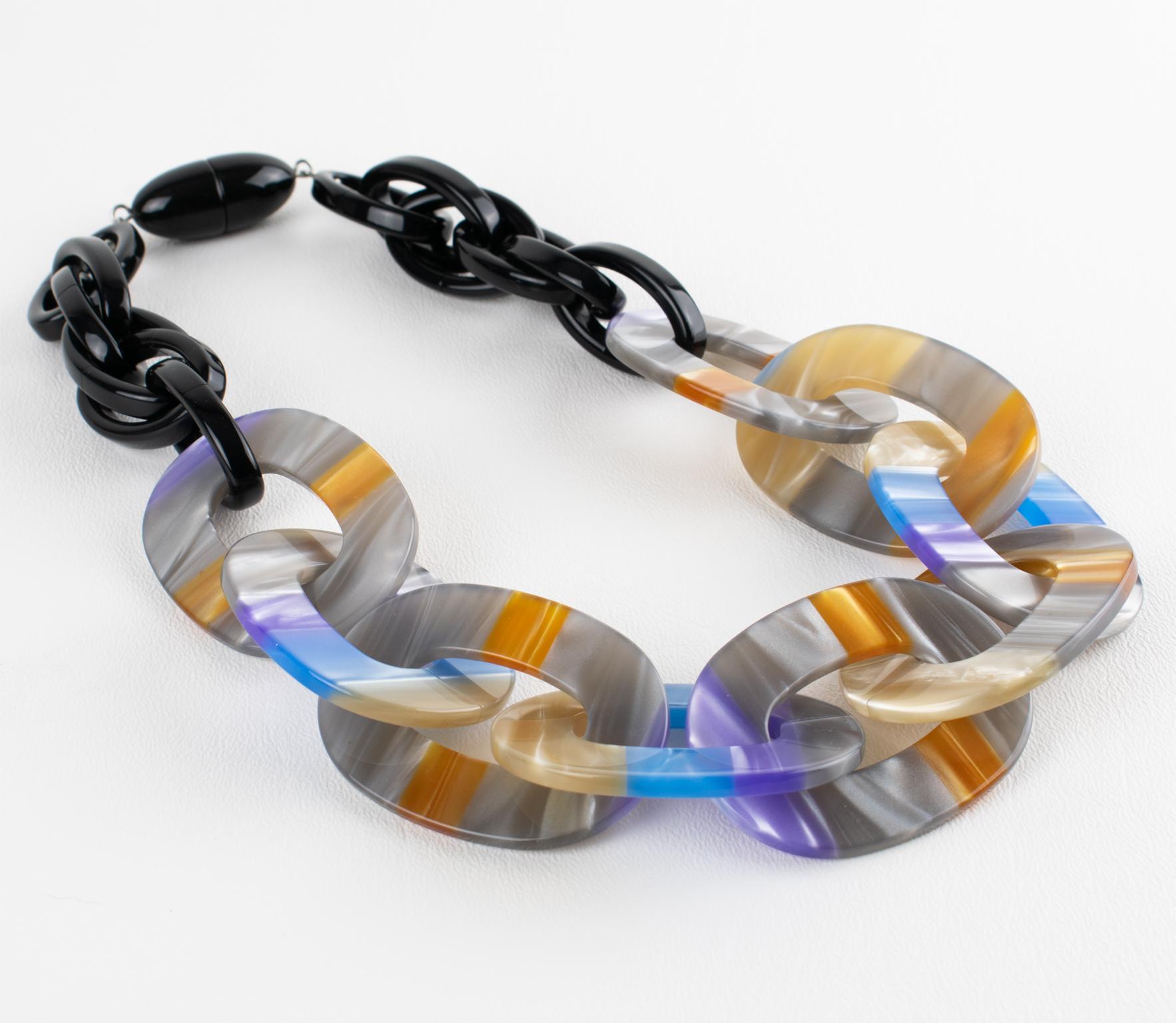 da uomo o donna Angela Caputi Black and Pearlized Multicolor Resin Necklace in vendita
