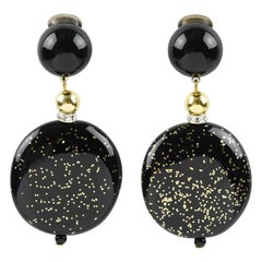 Angela Caputi Schwarzes Gold Flocken baumeln Harz Clip-Ohrringe