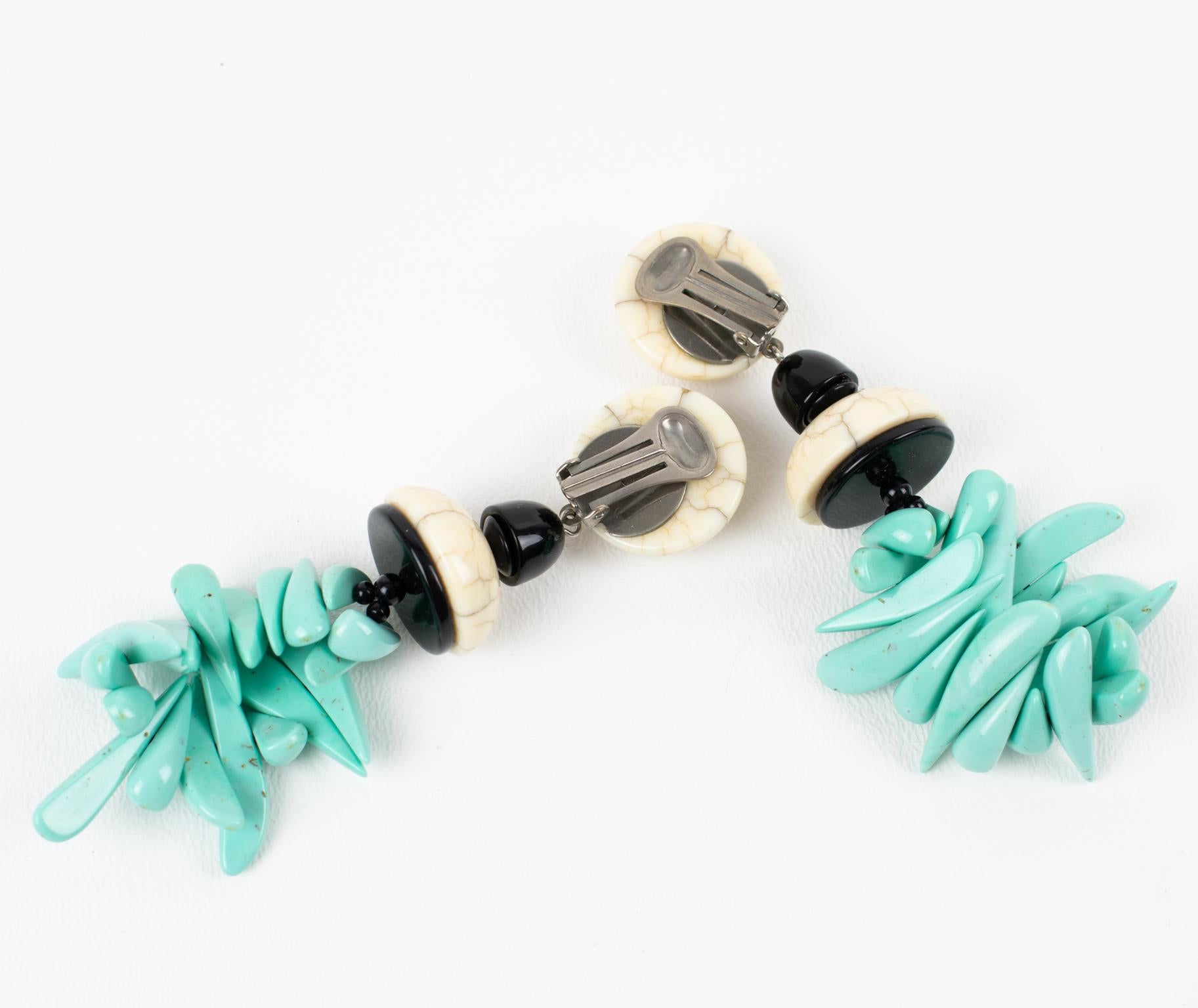 Angela Caputi Faux Marble and Turquoise Resin Clip Earrings In Excellent Condition For Sale In Atlanta, GA