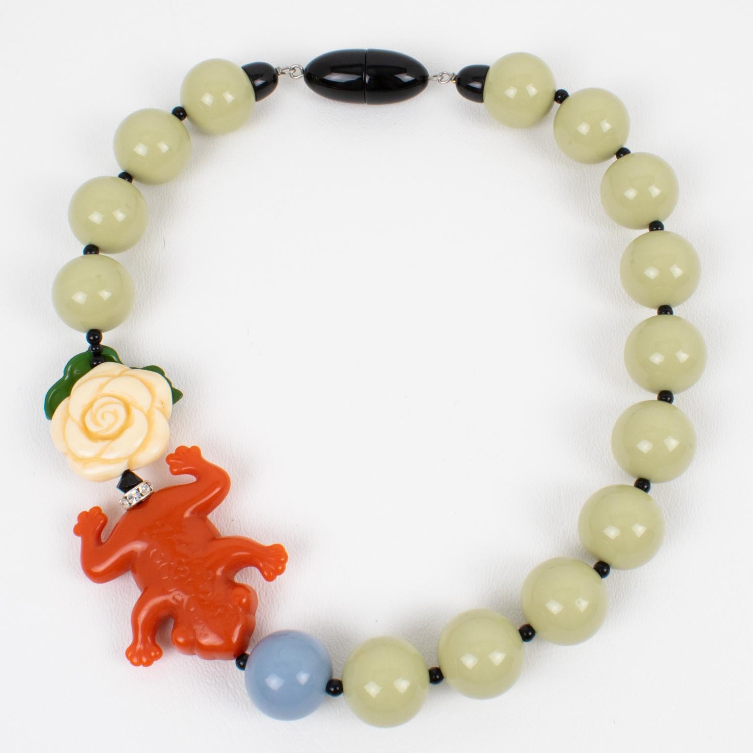 Angela Caputi Almond and Red Resin Frog Choker Necklace In Excellent Condition In Atlanta, GA